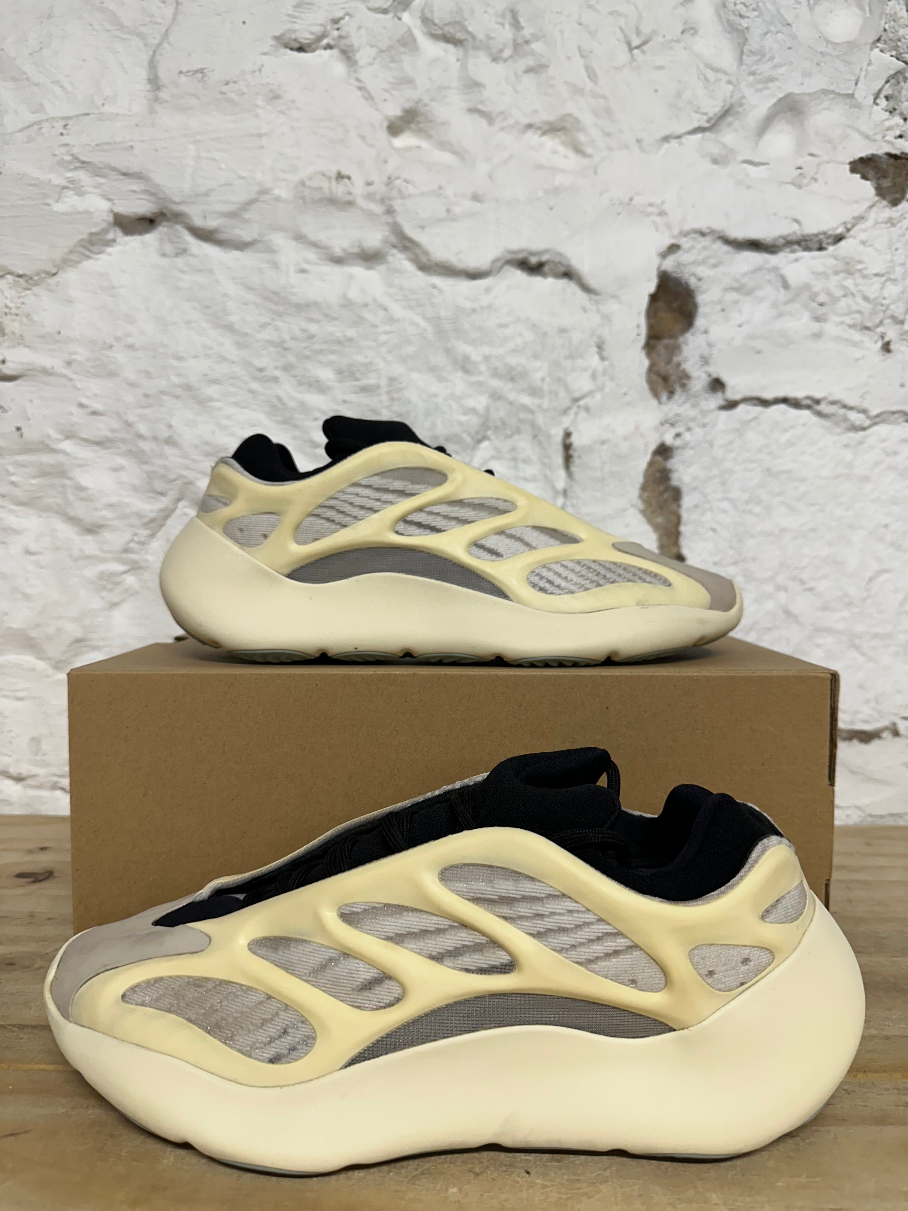 Yeezy 700 Azael Sz 8