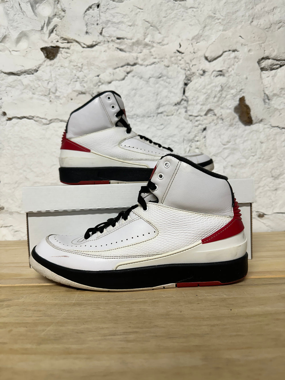 Air Jordan 2 Chicago Sz 9