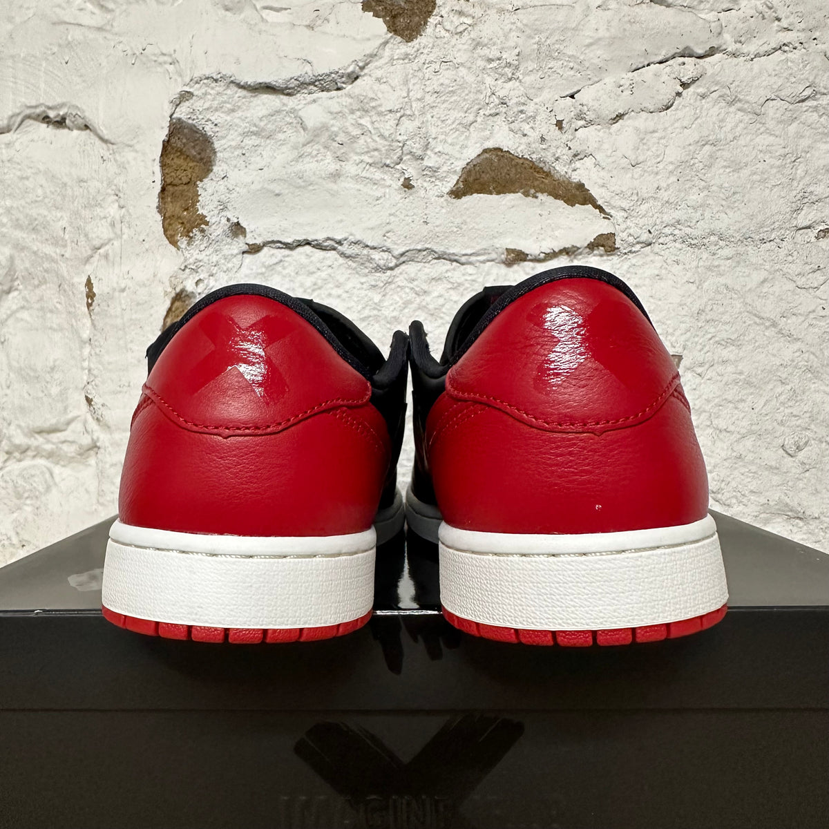 Air Jordan 1 Low Banned Sz 11 DS