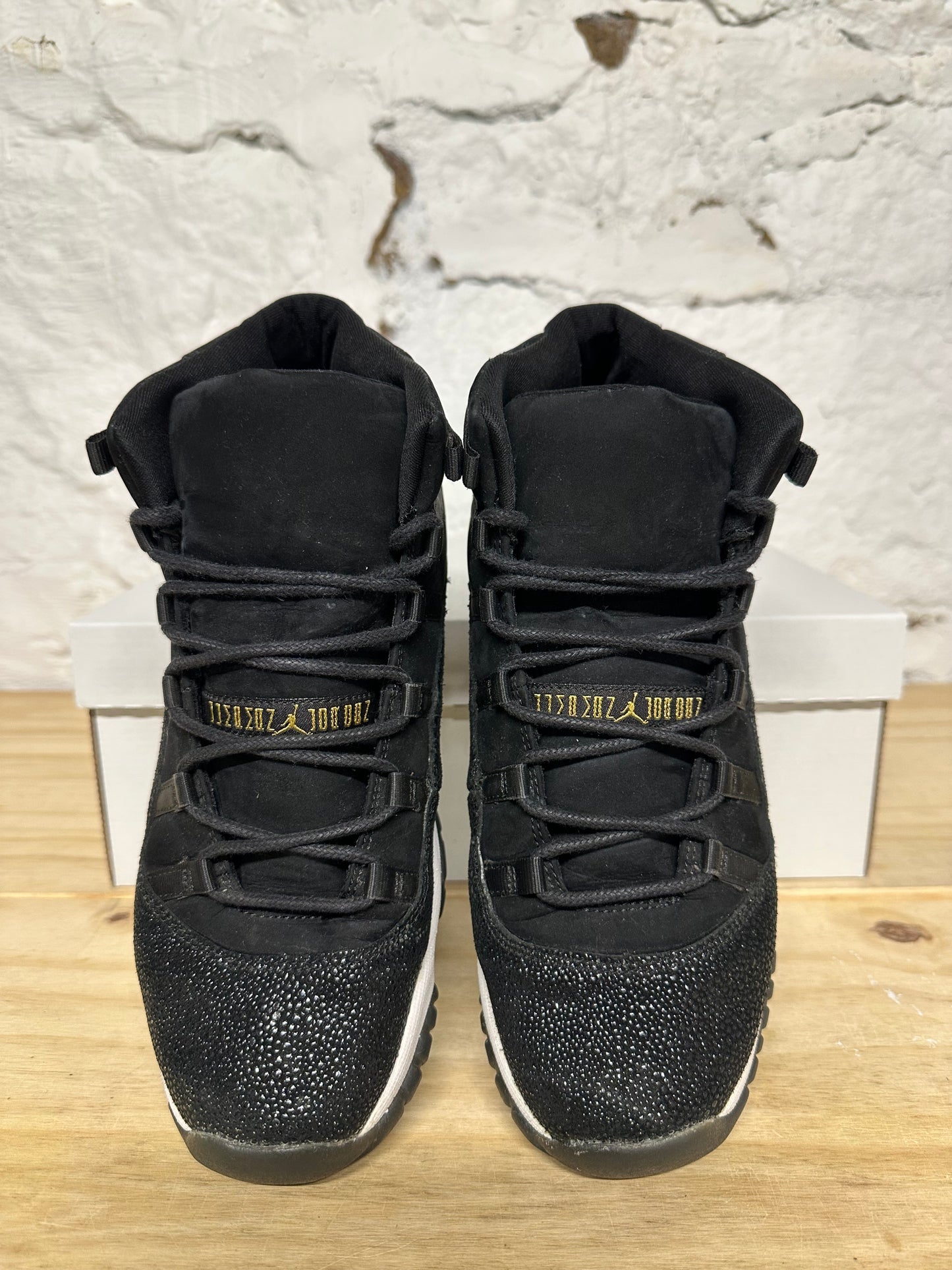 Air Jordan 11 Heiress Sz 7.5Y