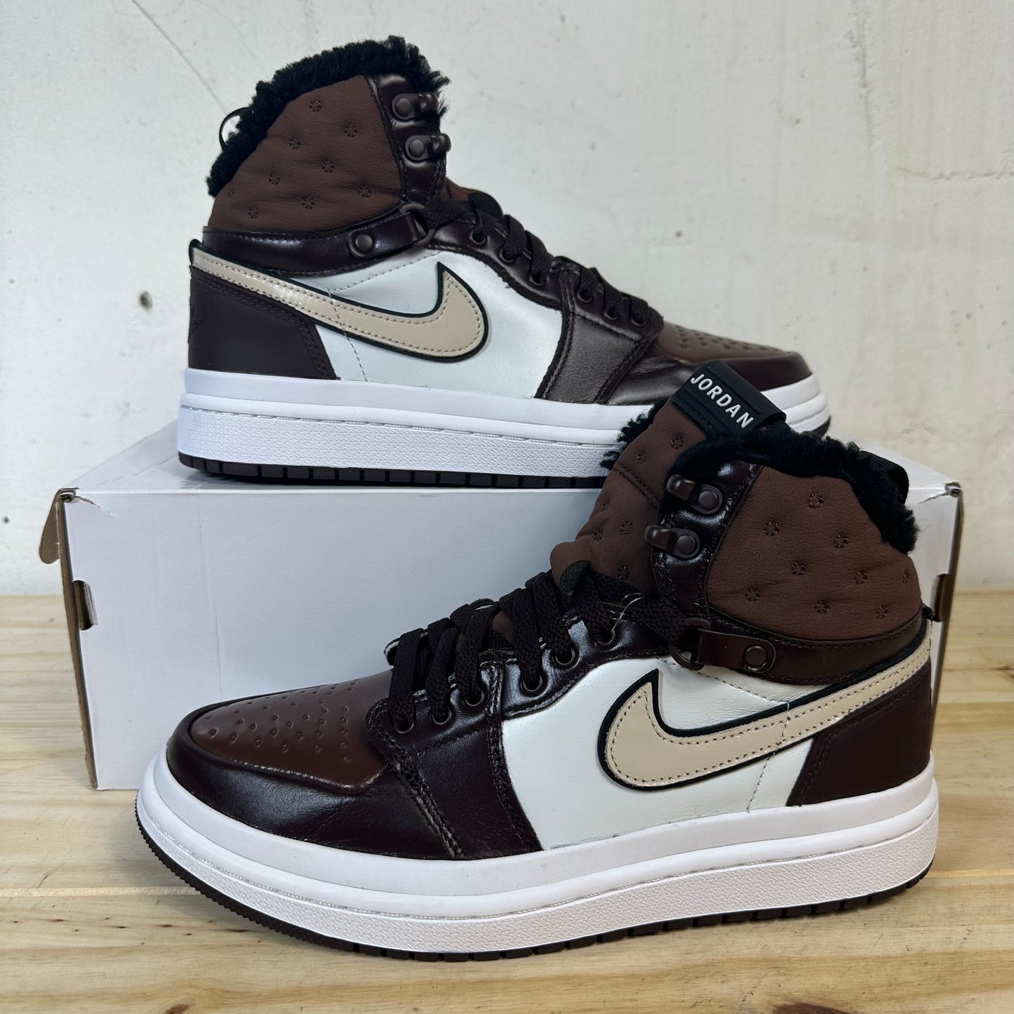 Air Jordan 1 Acclimate Brown Basalt Sz 7 (8.5W) DS