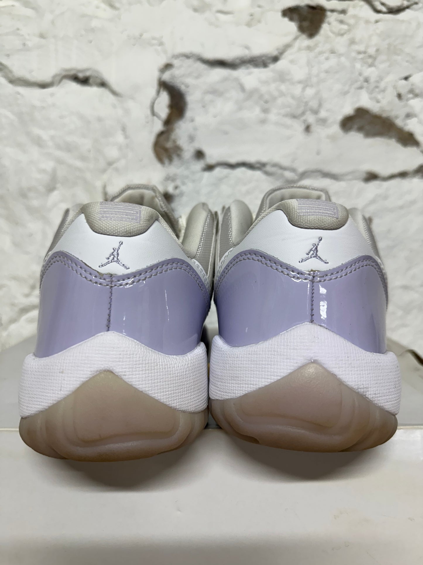 Air Jordan 11 Low Pure Violet Sz 8.5 (10W)