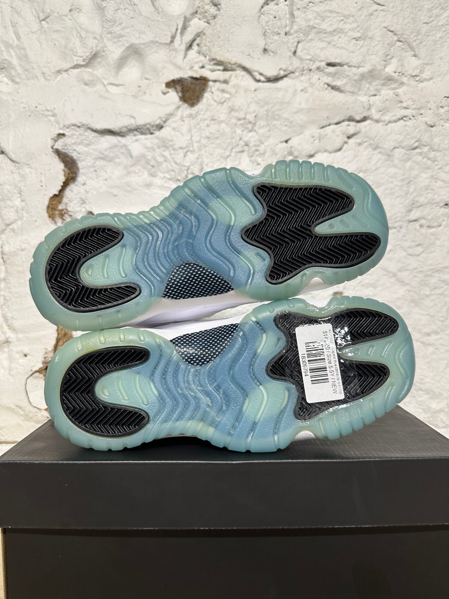 Air Jordan 11 Legend Blue (2014) Sz 5.5Y DS