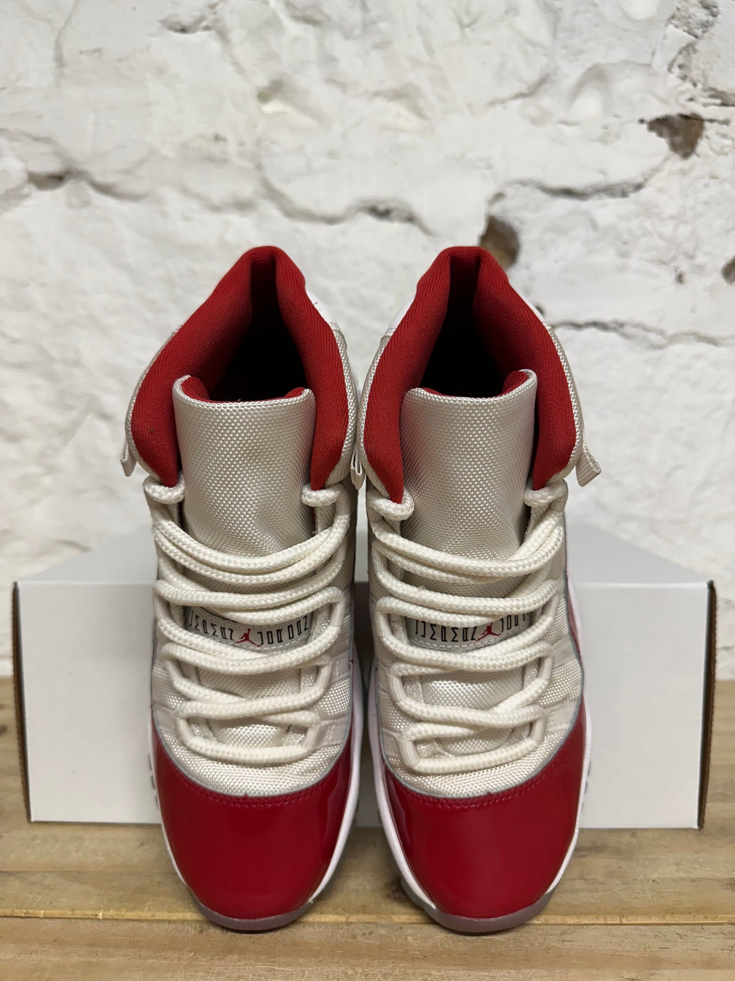 Air Jordan 11 High Cherry Sz 7Y