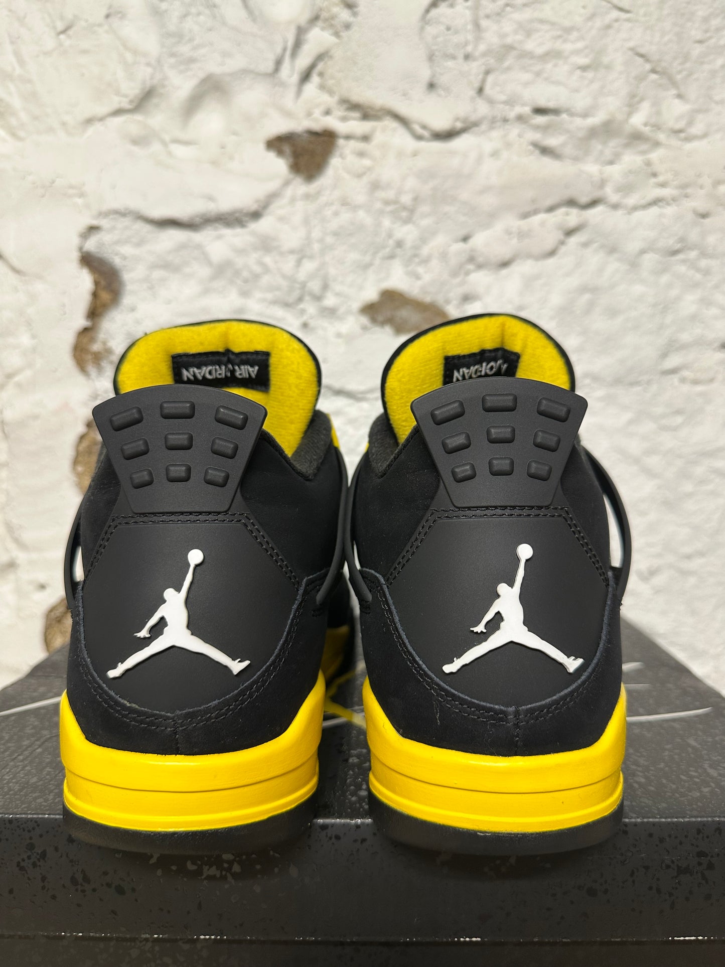 Air Jordan 4 Thunder Sz 11