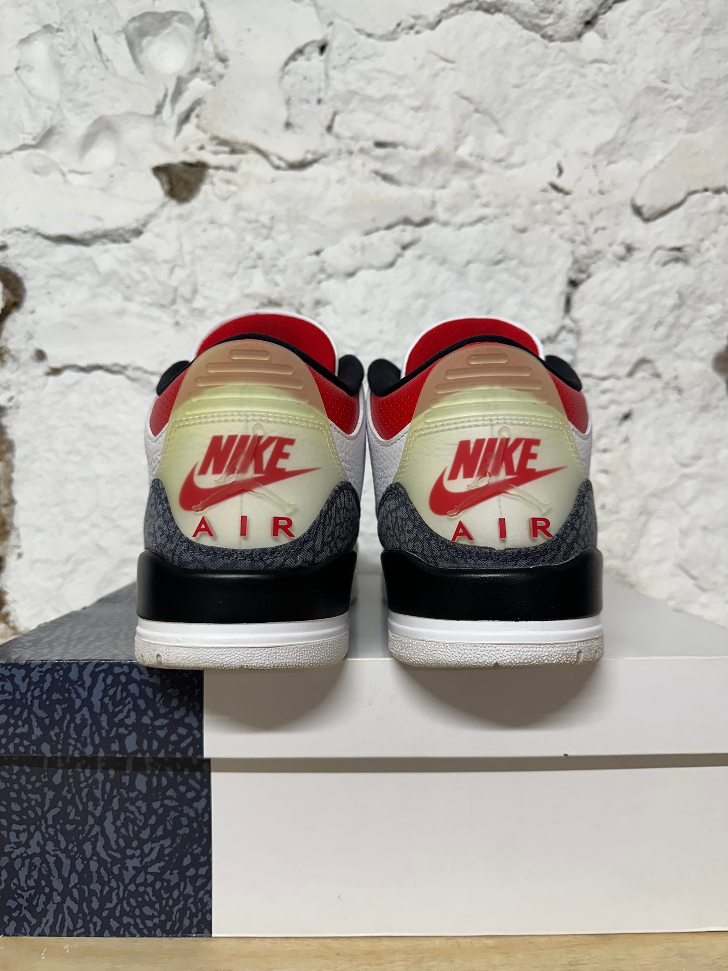 Air Jordan 3 Fire Red Denim Sz 12