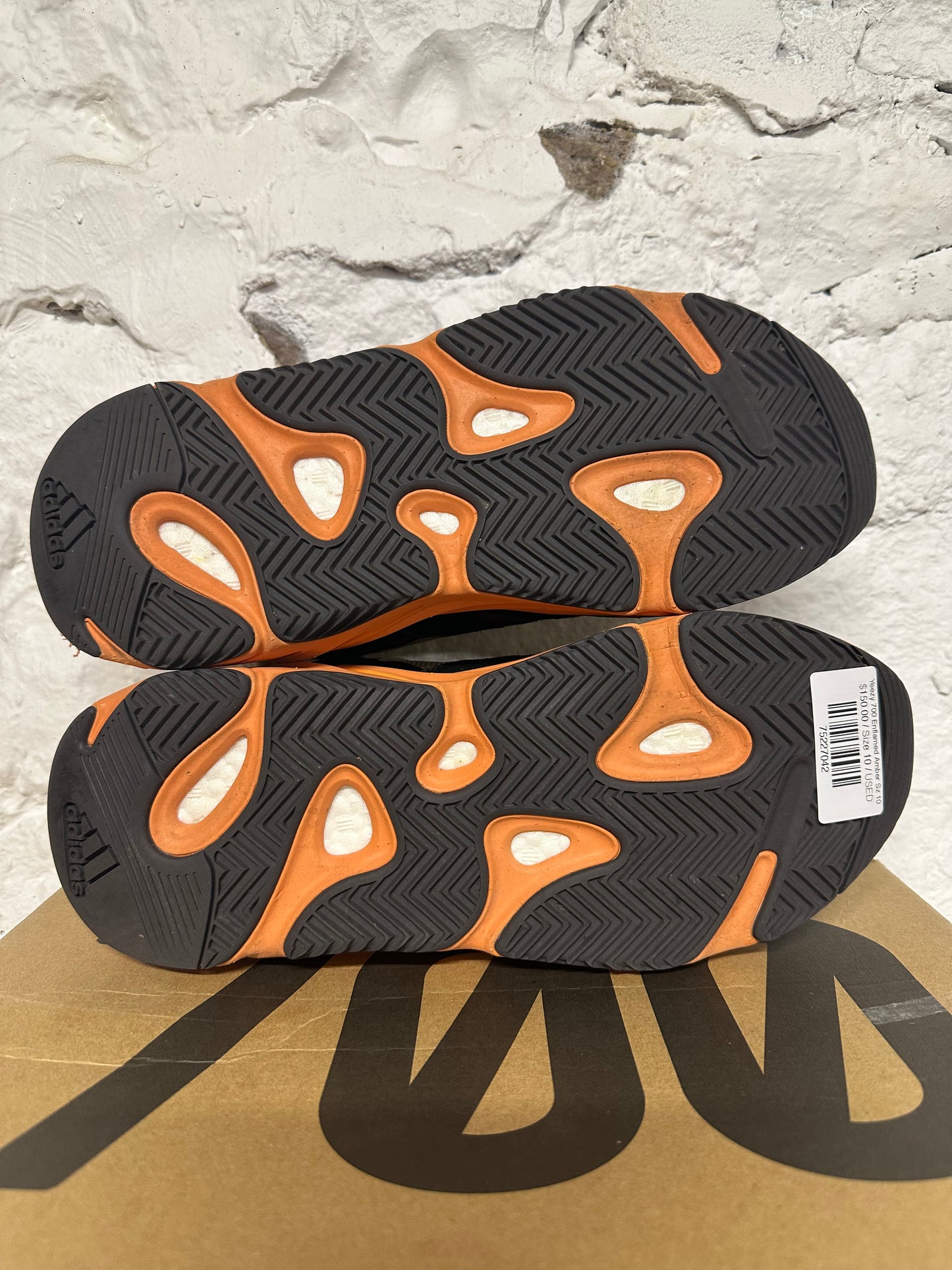 Yeezy 700 Enflamed Amber Sz 10