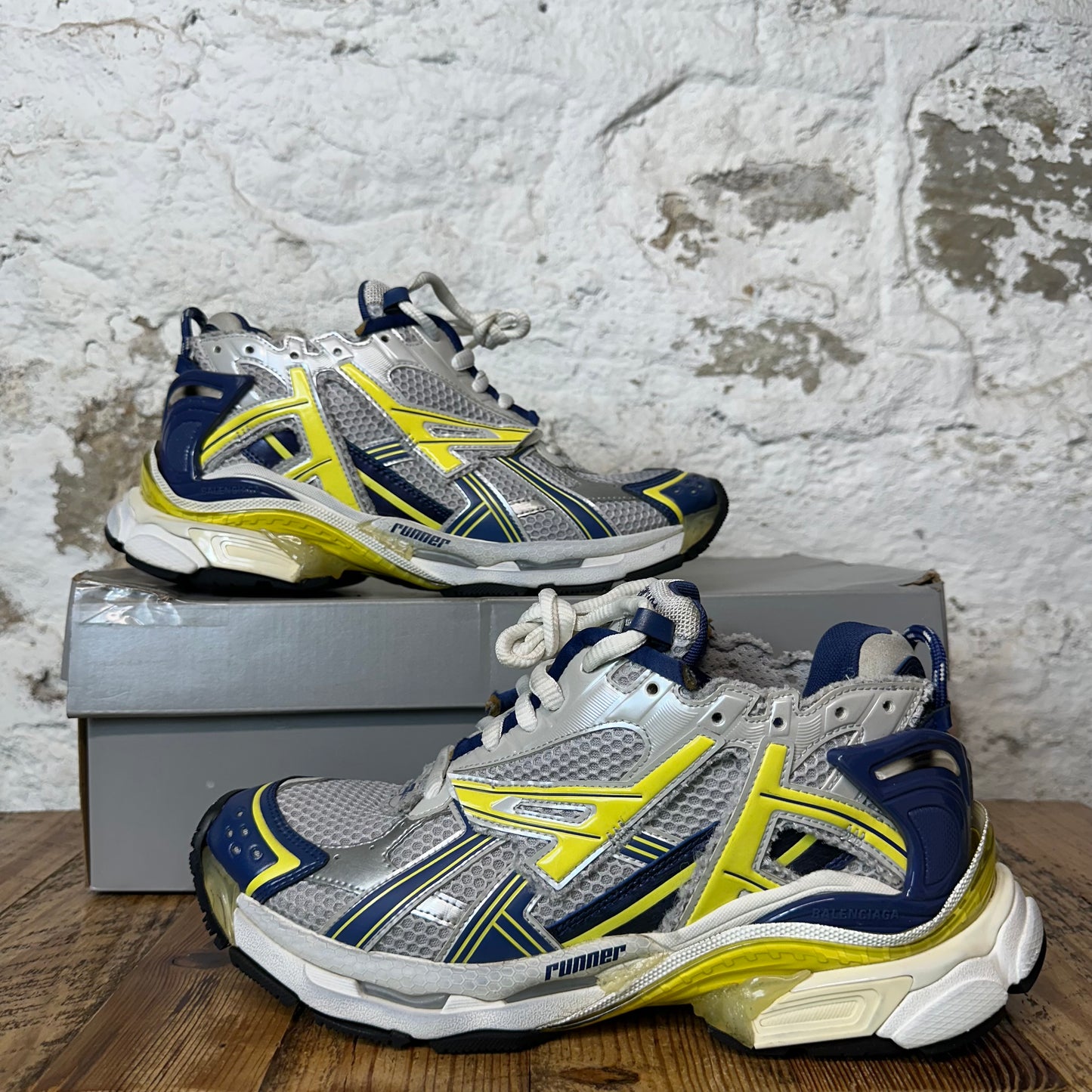 Balenciaga Runner Yellow Blue Grey Sneaker Sz 9 (42)