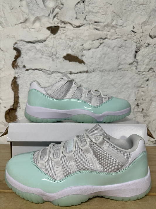Air Jordan 11 Low Igloo Sz 7.5 (9W) DS