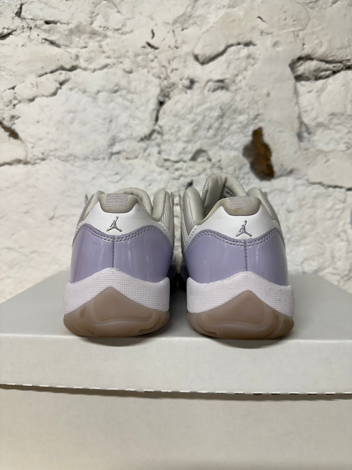 Air Jordan 11 Low Voilet Sz 5.5 (7W)