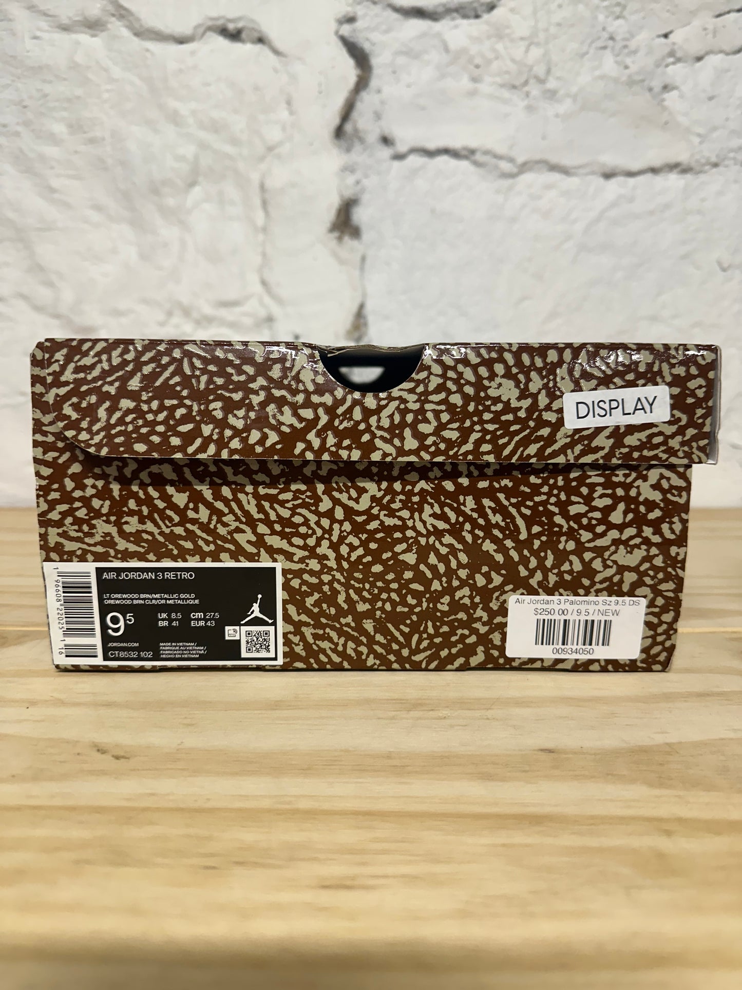 Air Jordan 3 Palomino Sz 9.5 DS