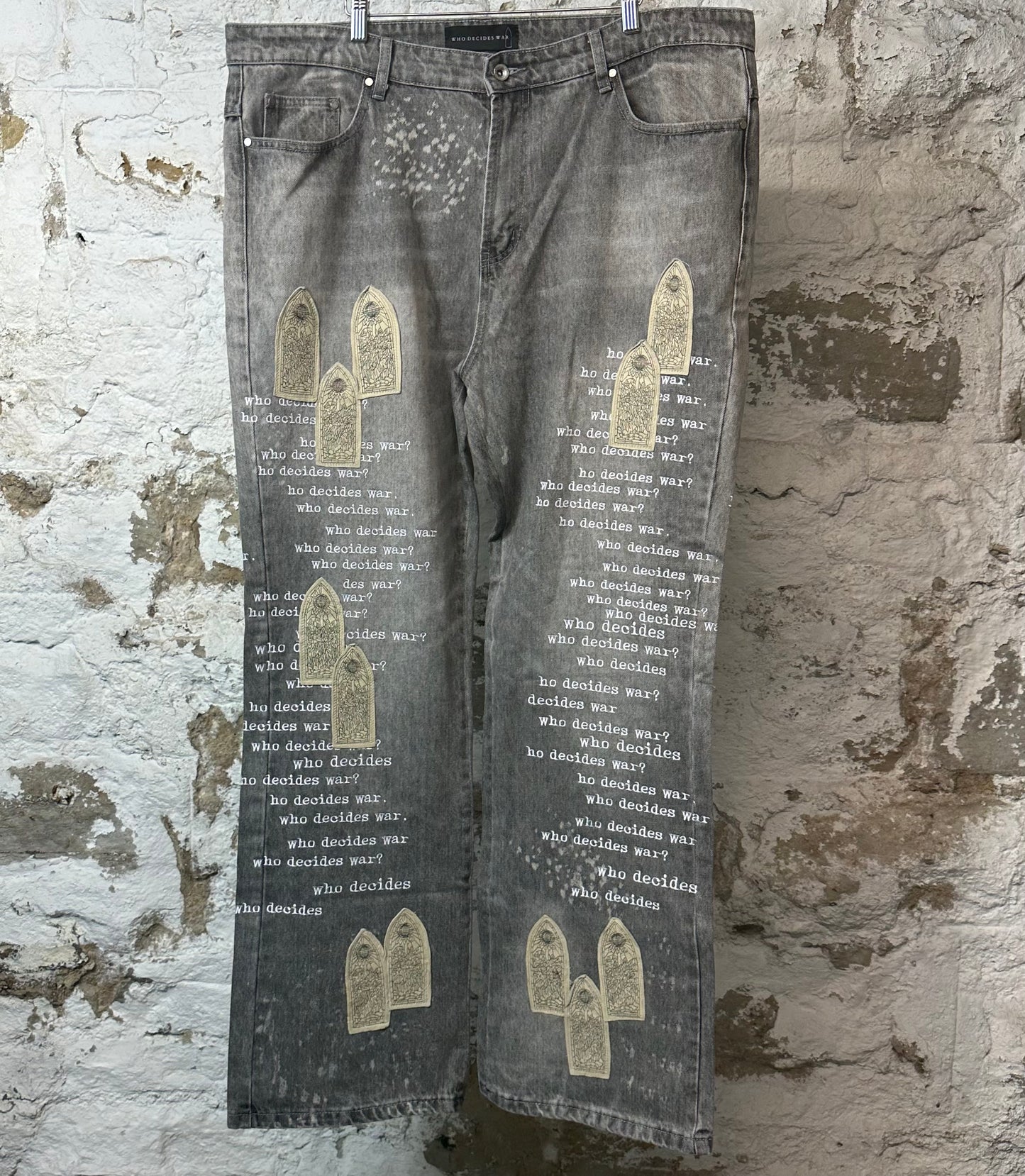 Who Decides War Scripture Gray Denim Jeans Sz 40