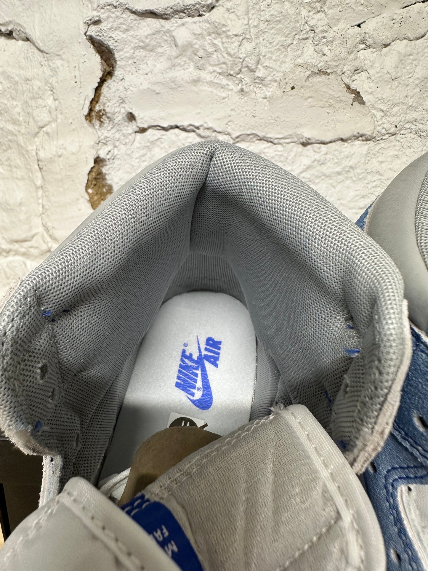 Air Jordan 1 High Hyper Royal Some Grey Sz 11 DS