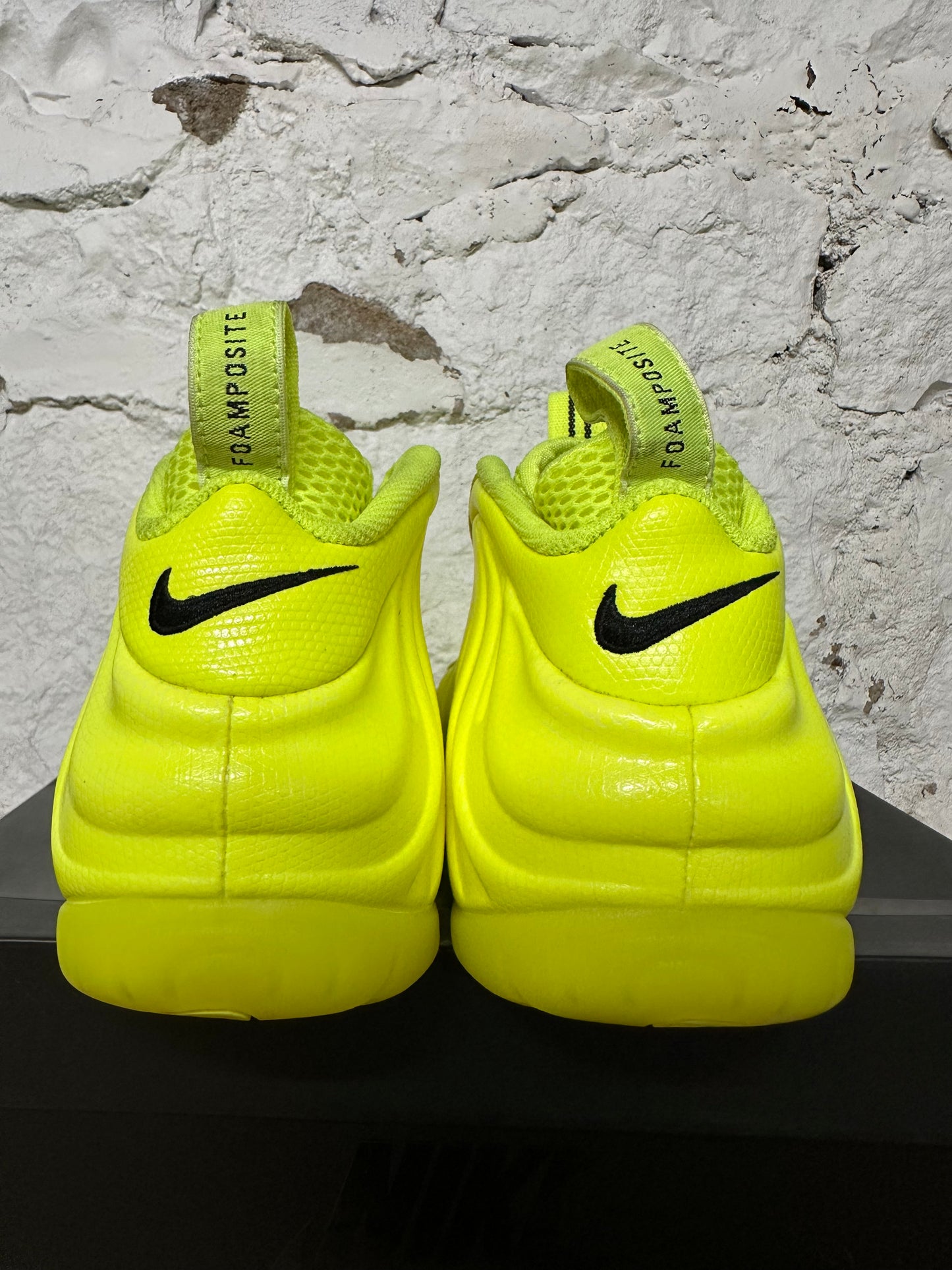 Nike Air Foamposite Pro Volt Sz 10