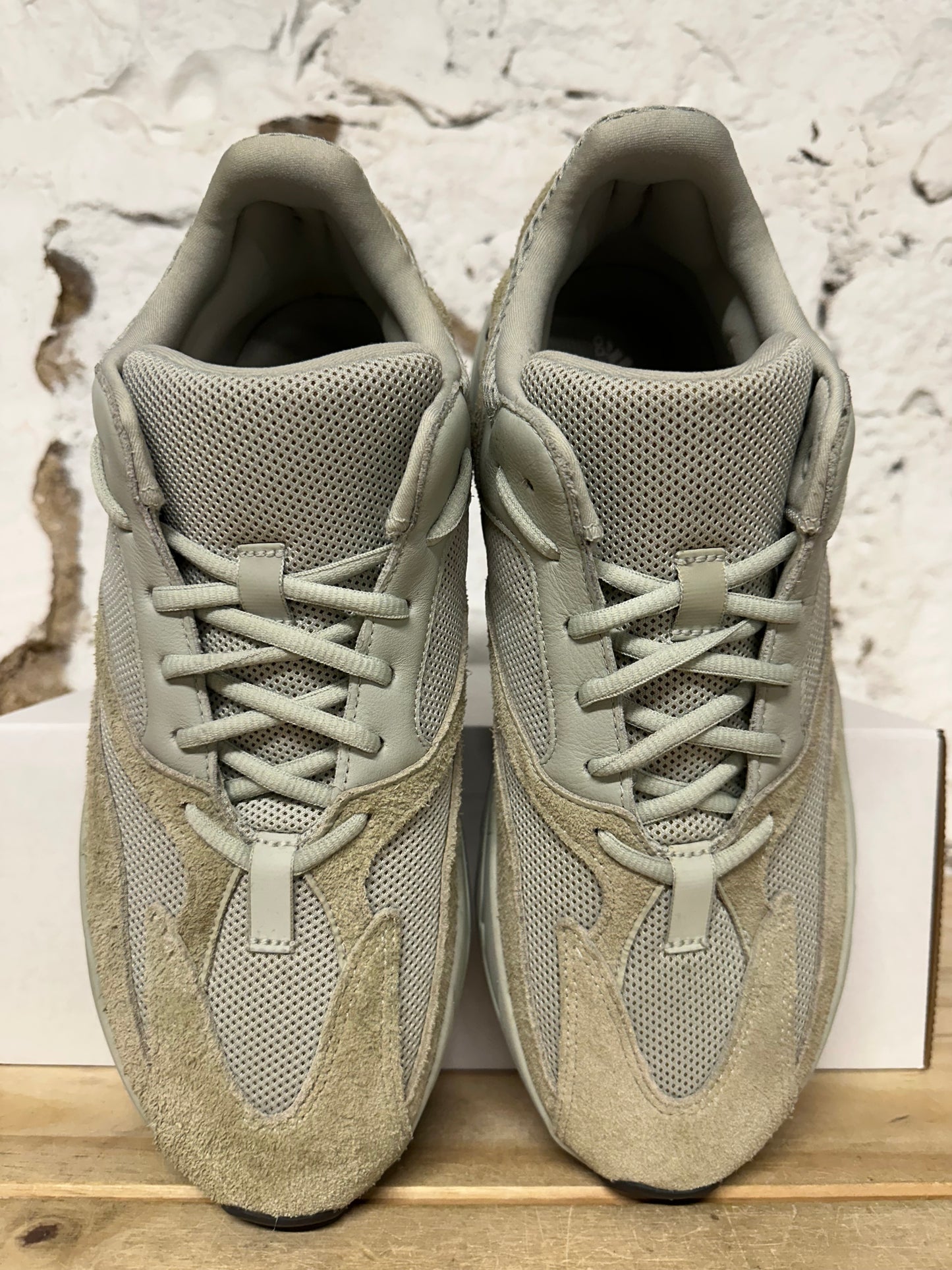 Yeezy 700 Salt Sz 12