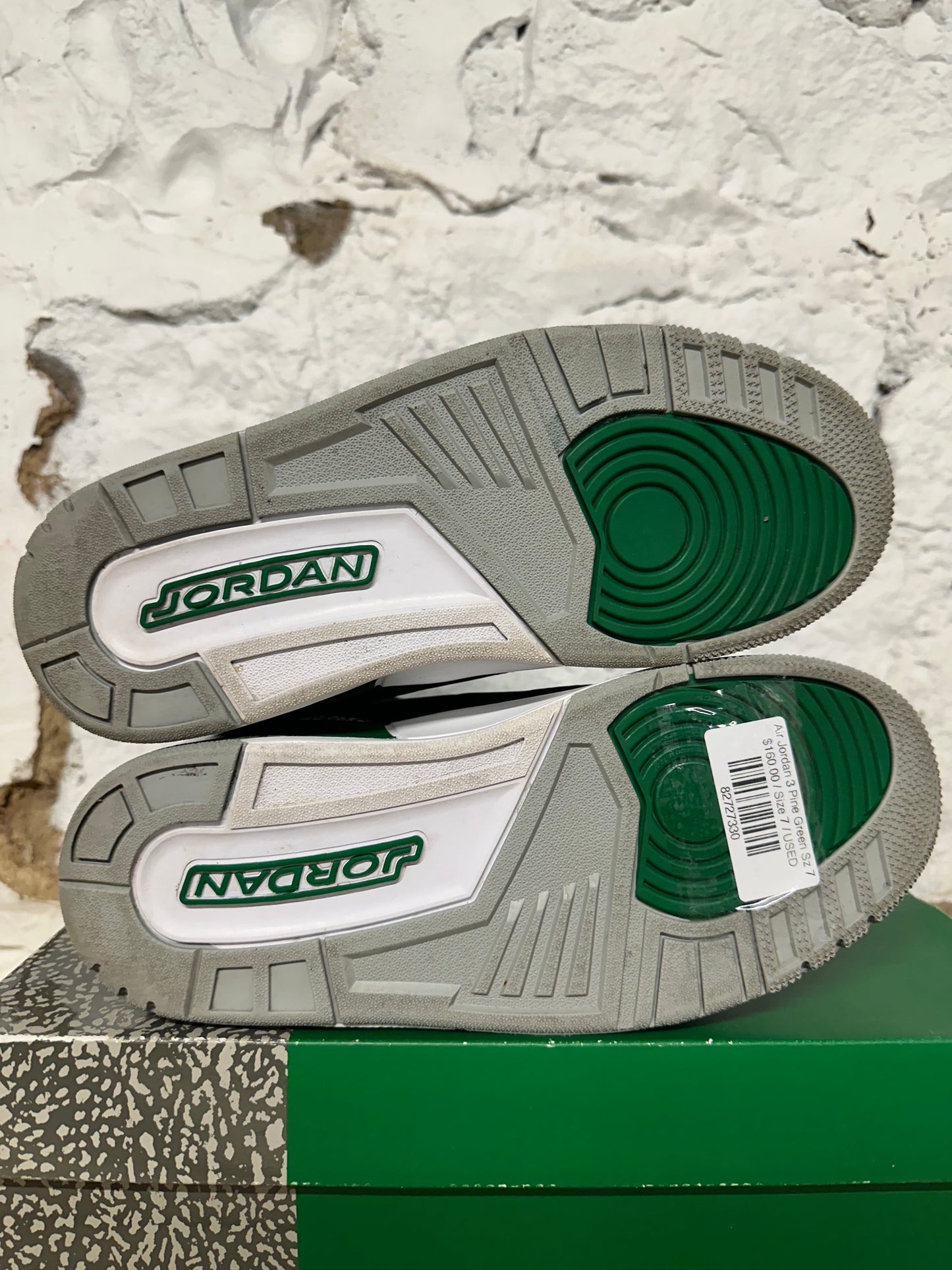 Air Jordan 3 Pine Green Sz 7