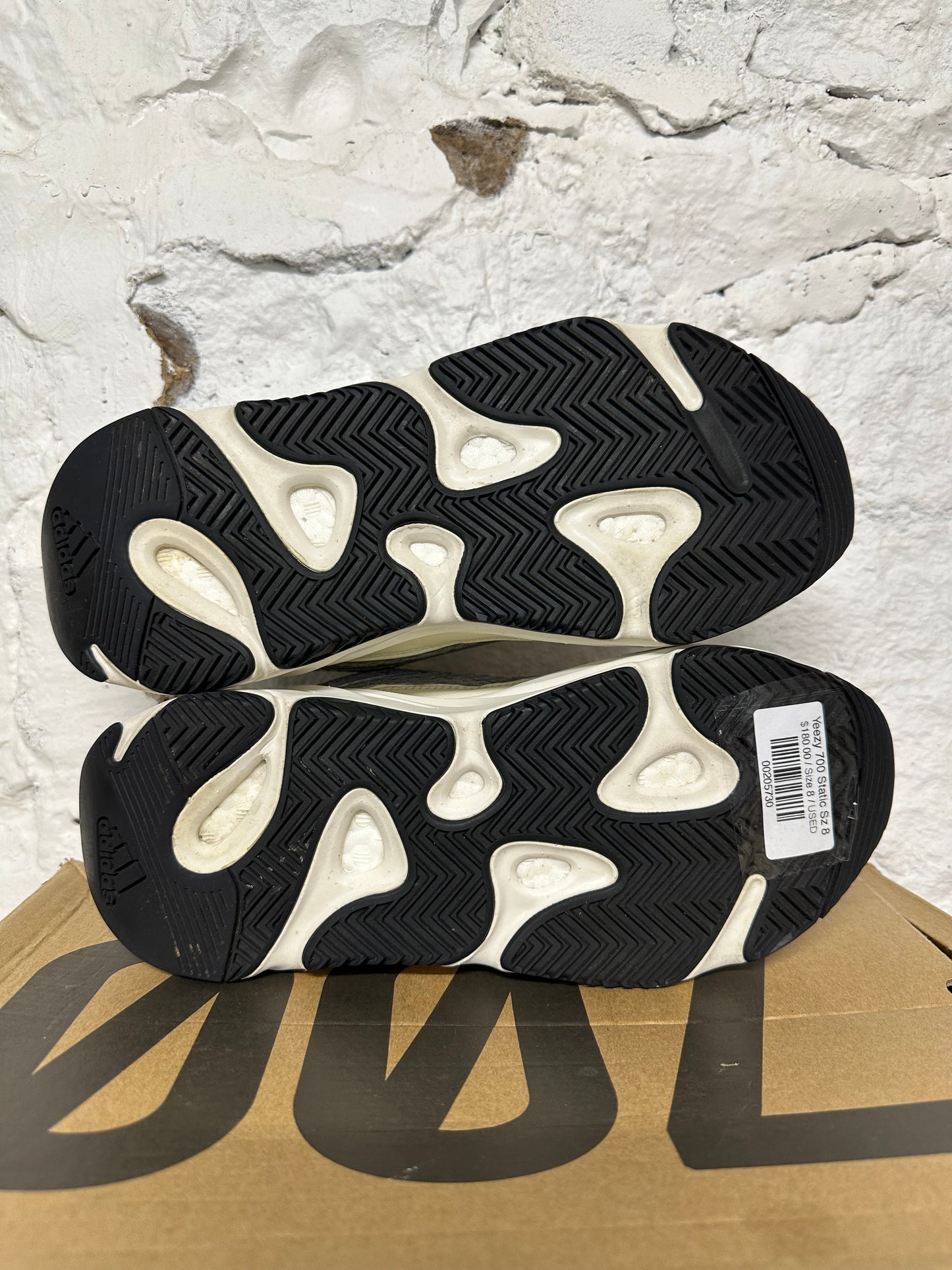 Yeezy 700 Static Sz 8
