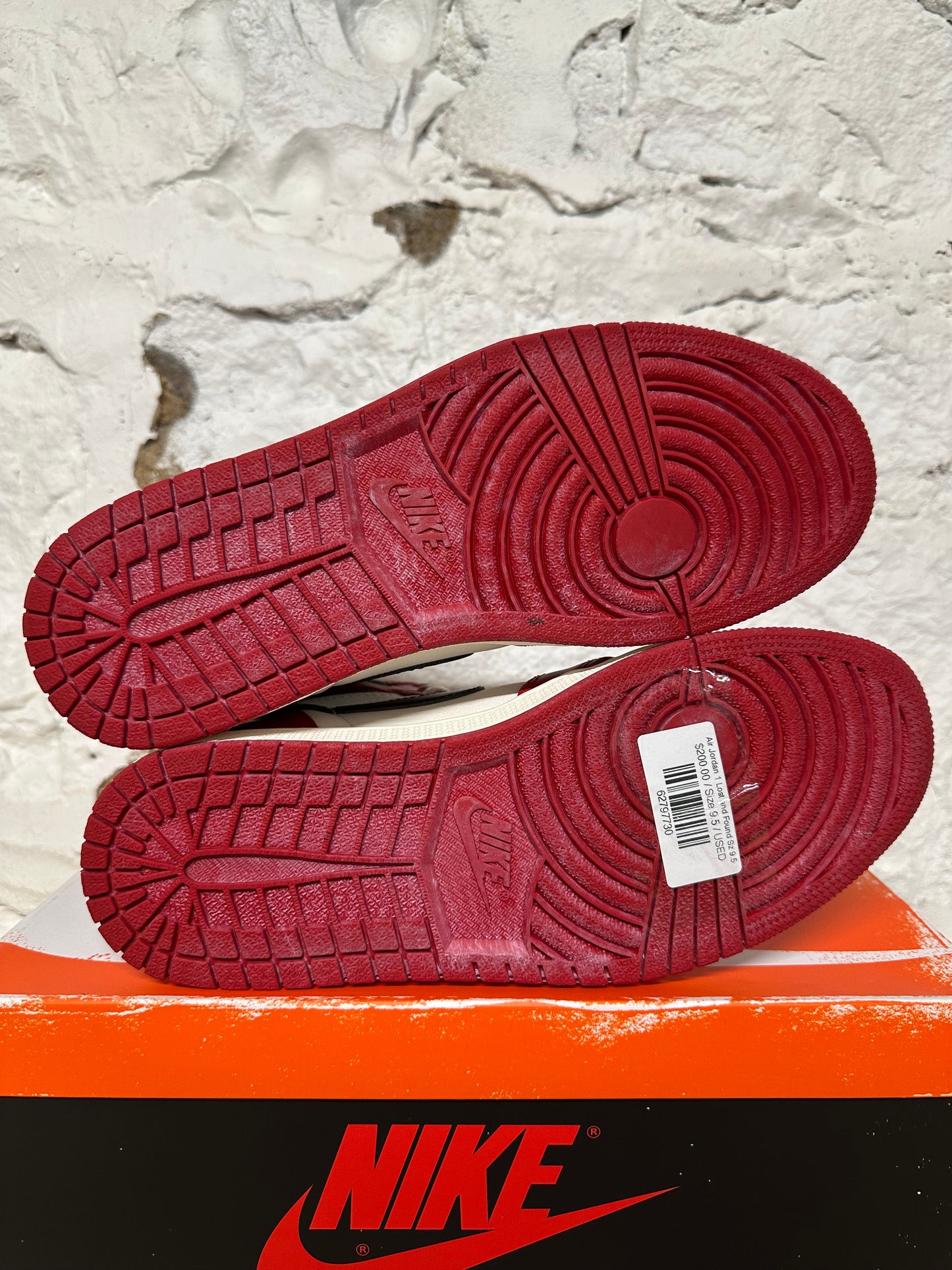 Air Jordan 1 High Chicago Lost and Found Sz 9.5