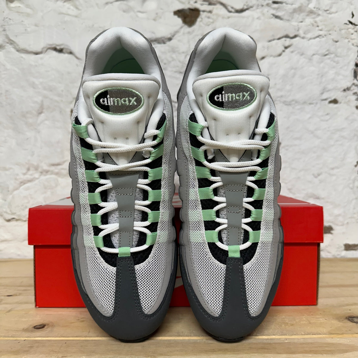 Nike Air Max 95 OG Big Bubble Fresh Mint Sz 10.5 (12W) DS