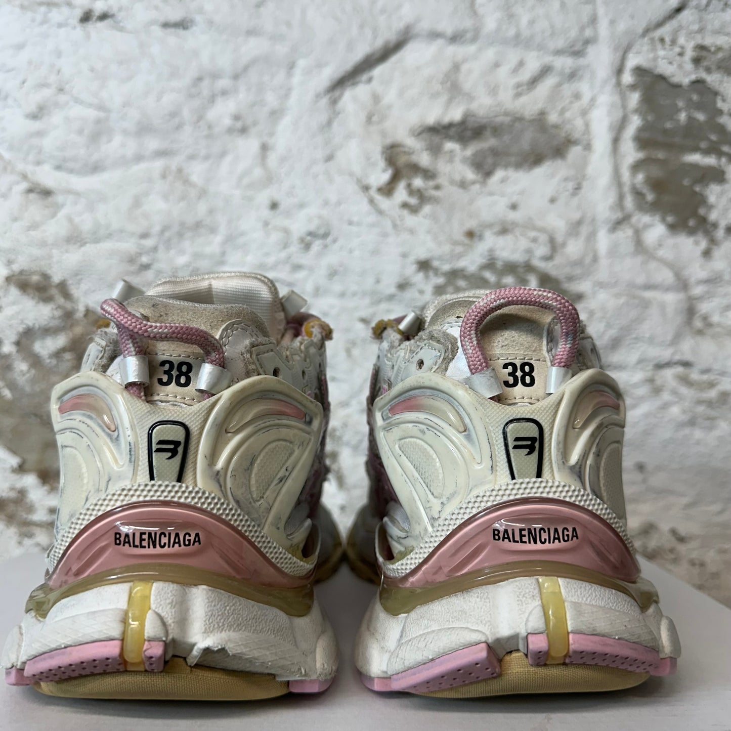 Balenciaga Runner Pink White Cream Sneaker Sz 6 (38)