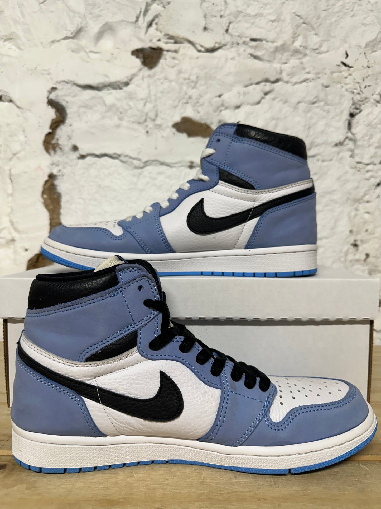 Air Jordan 1 High University Blue Sz 8