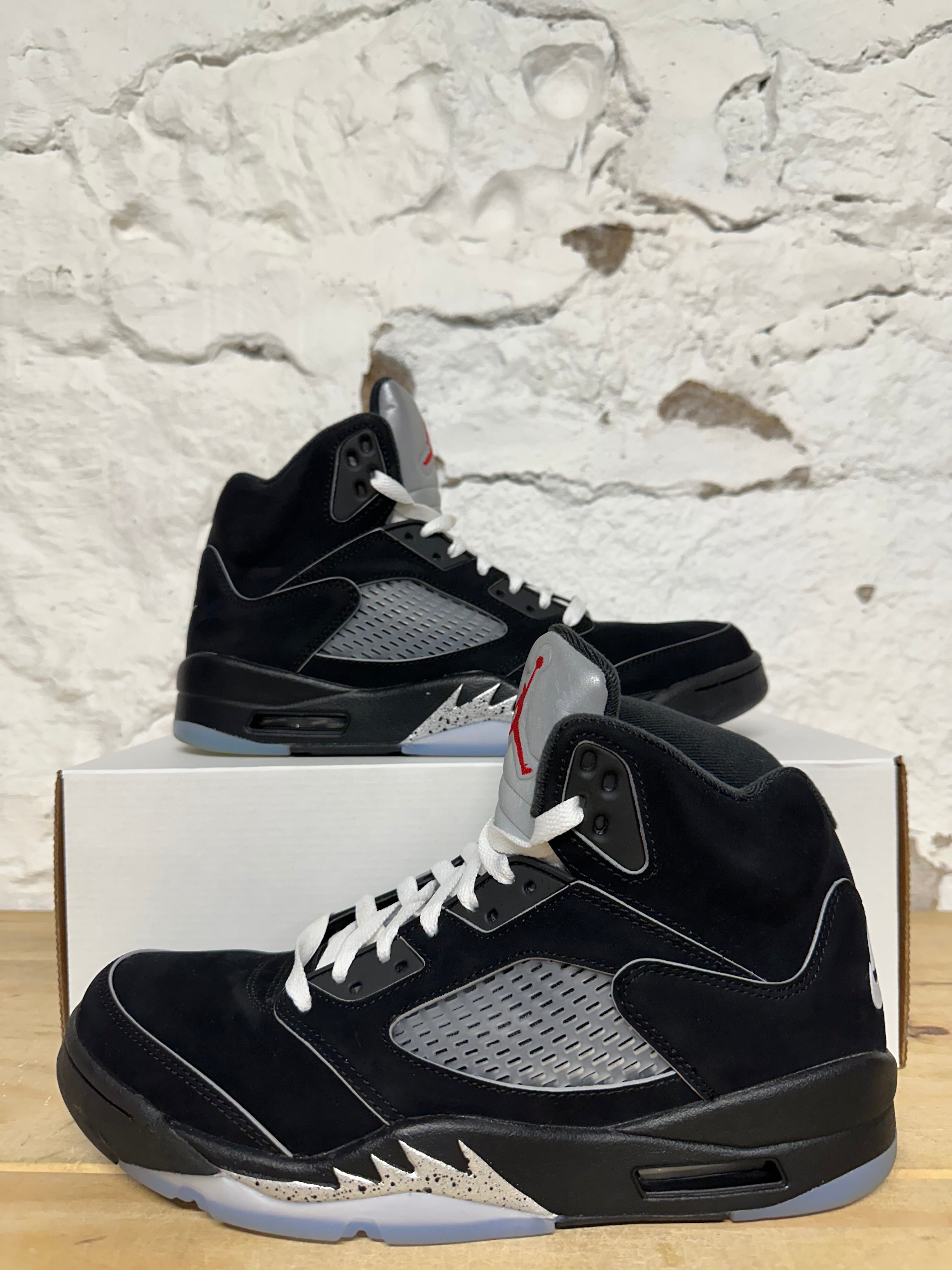 Air Jordan 5 Black Metallic Reimagined Sz 9.5