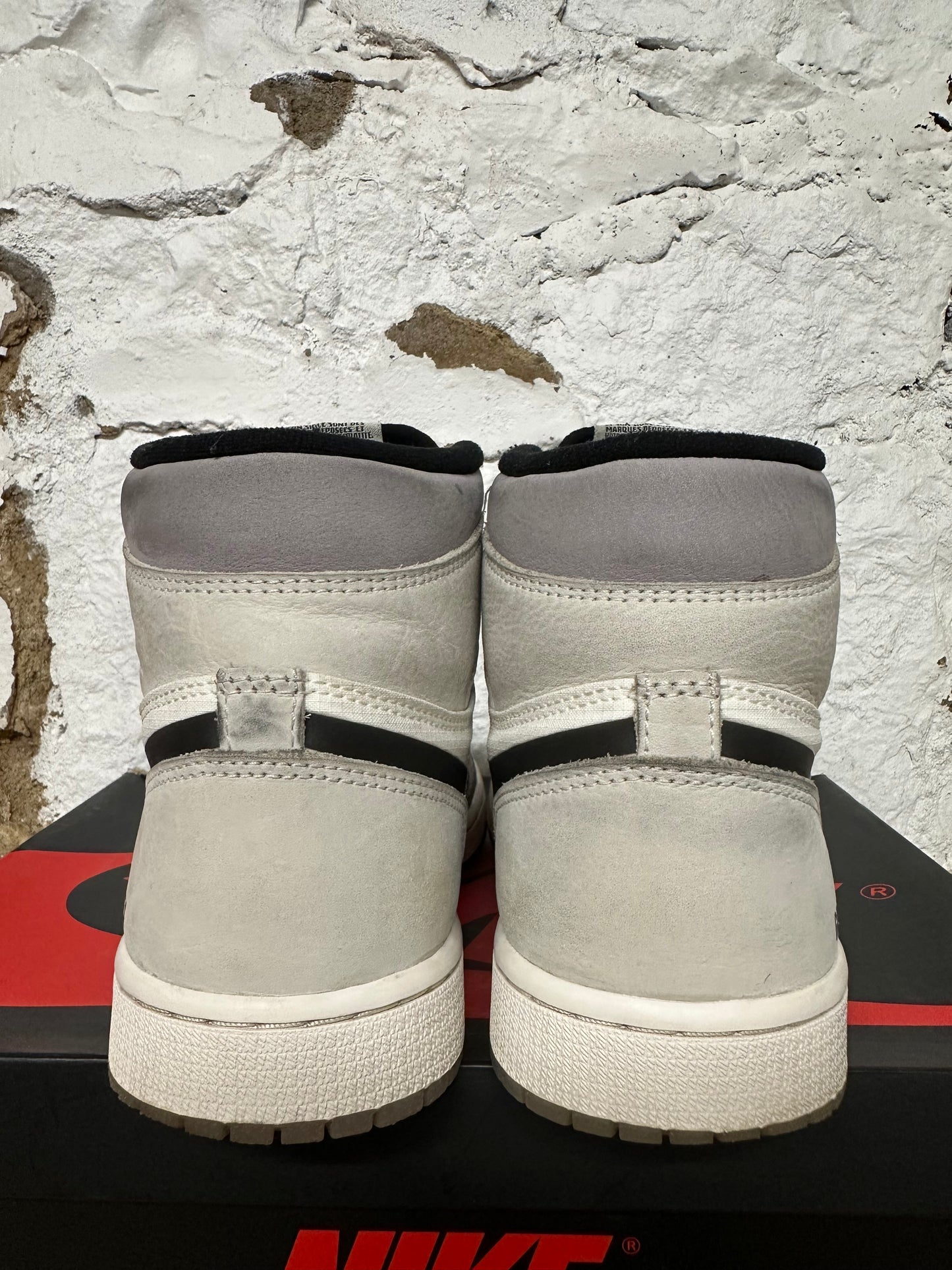 Air Jordan 1 Gore Tex Light Bone Sz 8.5