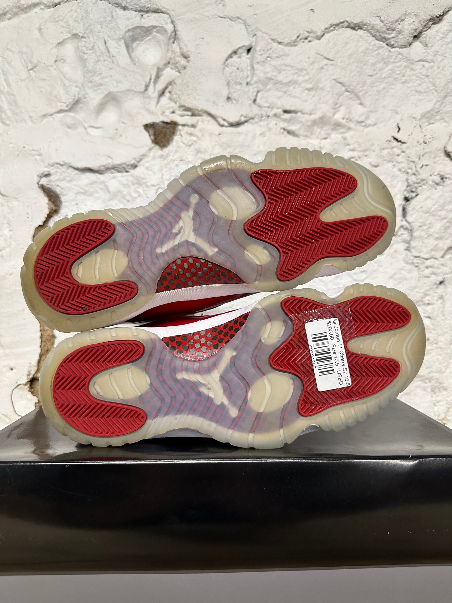 Air Jordan 11 High Cherry Sz 10.5