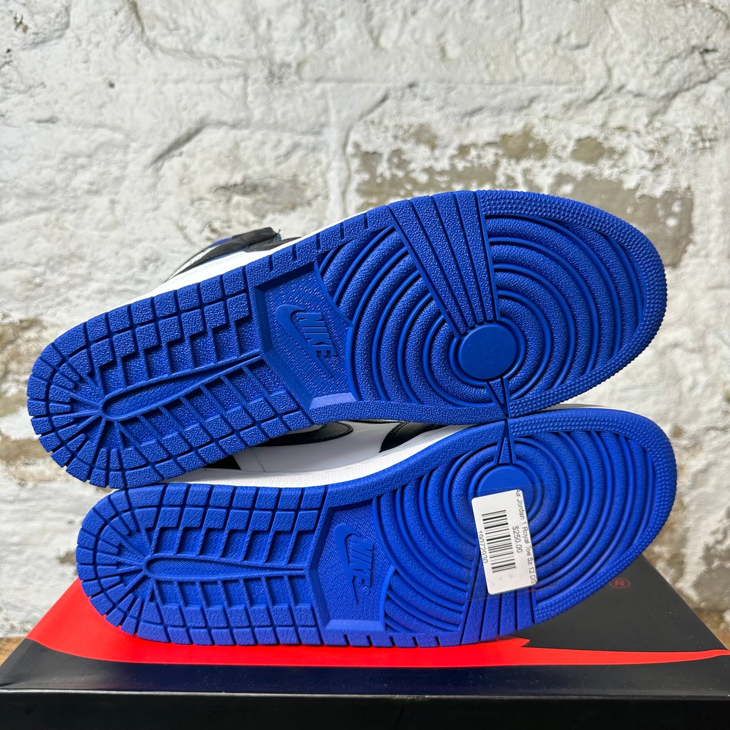 Air Jordan 1 High Royal Toe Sz 12 DS