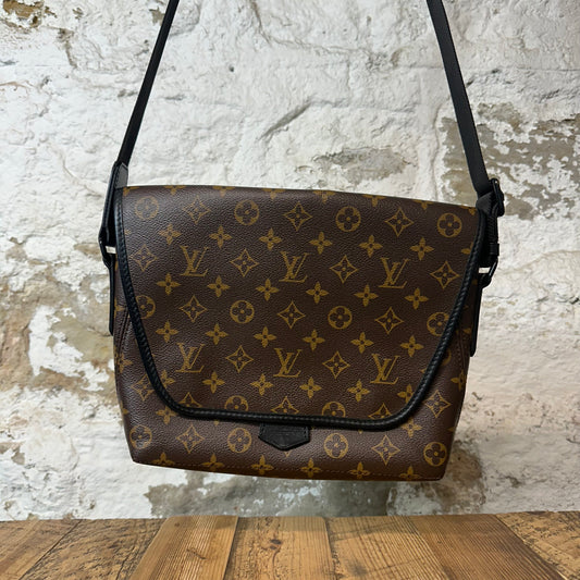 Louis Vuitton Macassar Monogram Messenger Bag