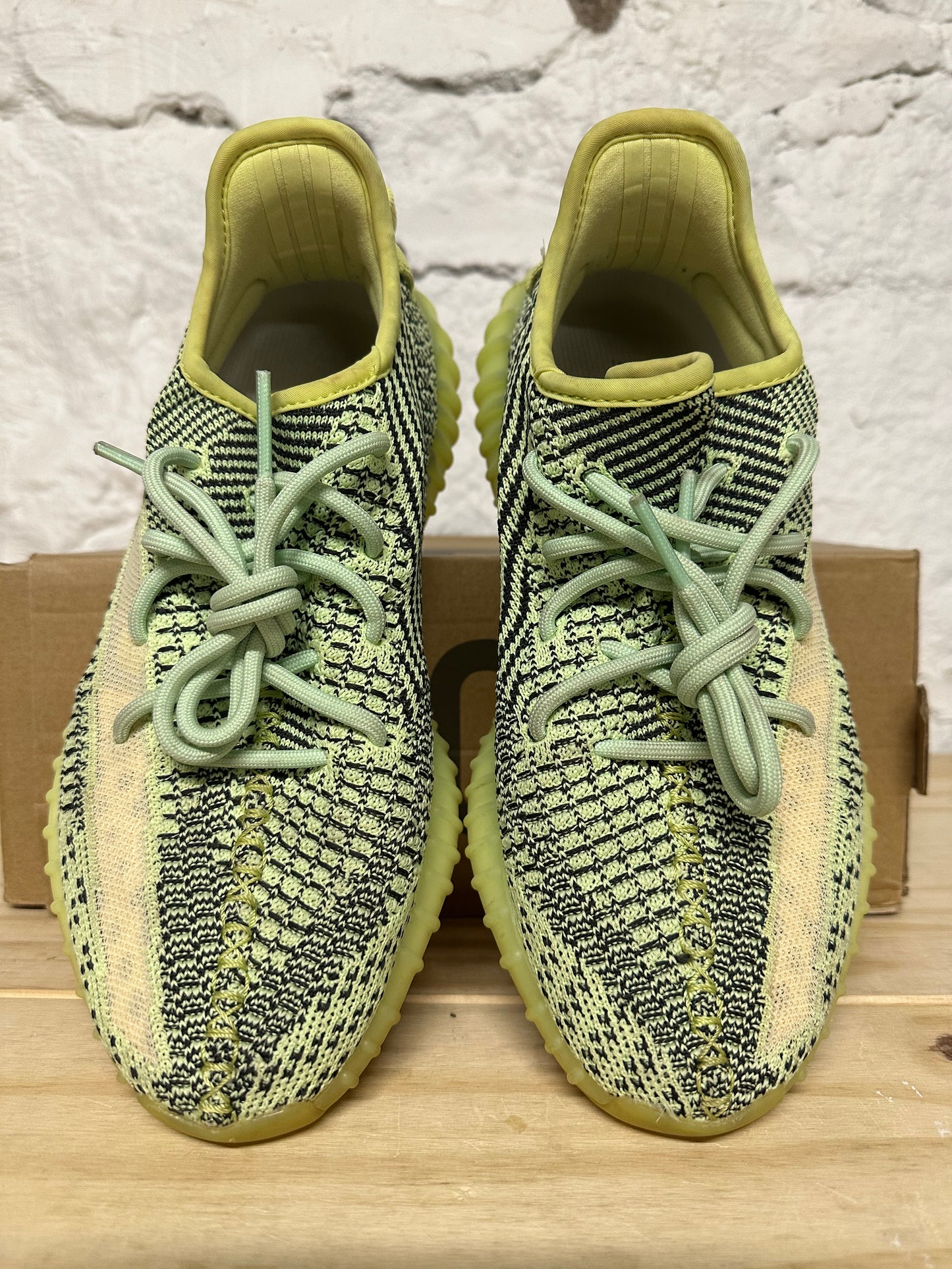 Yeezy 350 V2 Yeezreel Sz 7