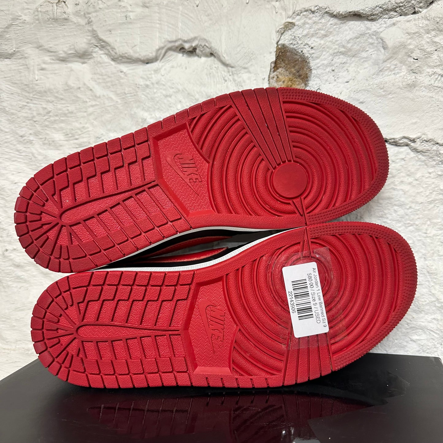 Air Jordan 1 Low Banned Sz 9