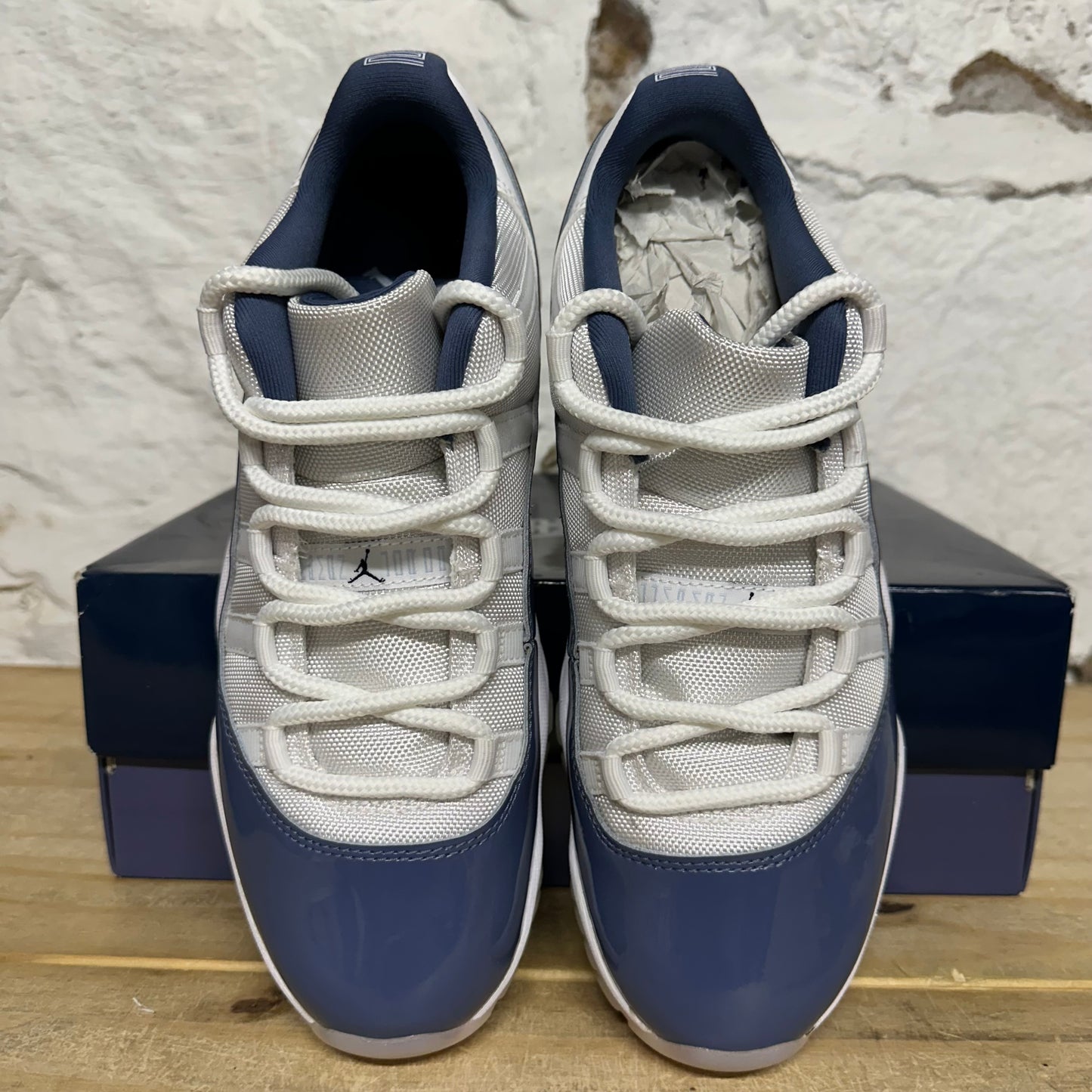 Air Jordan 11 Low Diffused Blue Sz 9