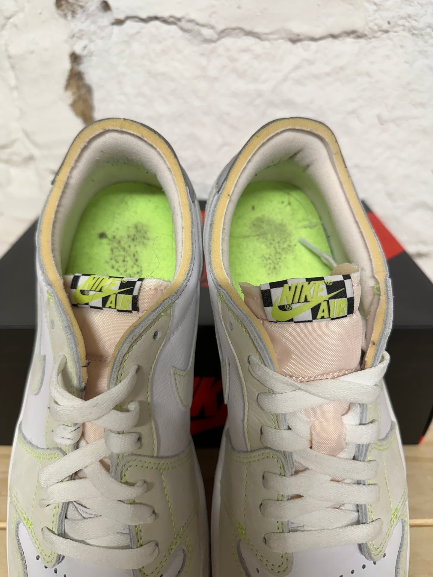 Air Jordan 1 Low Ghost Green Sz 11