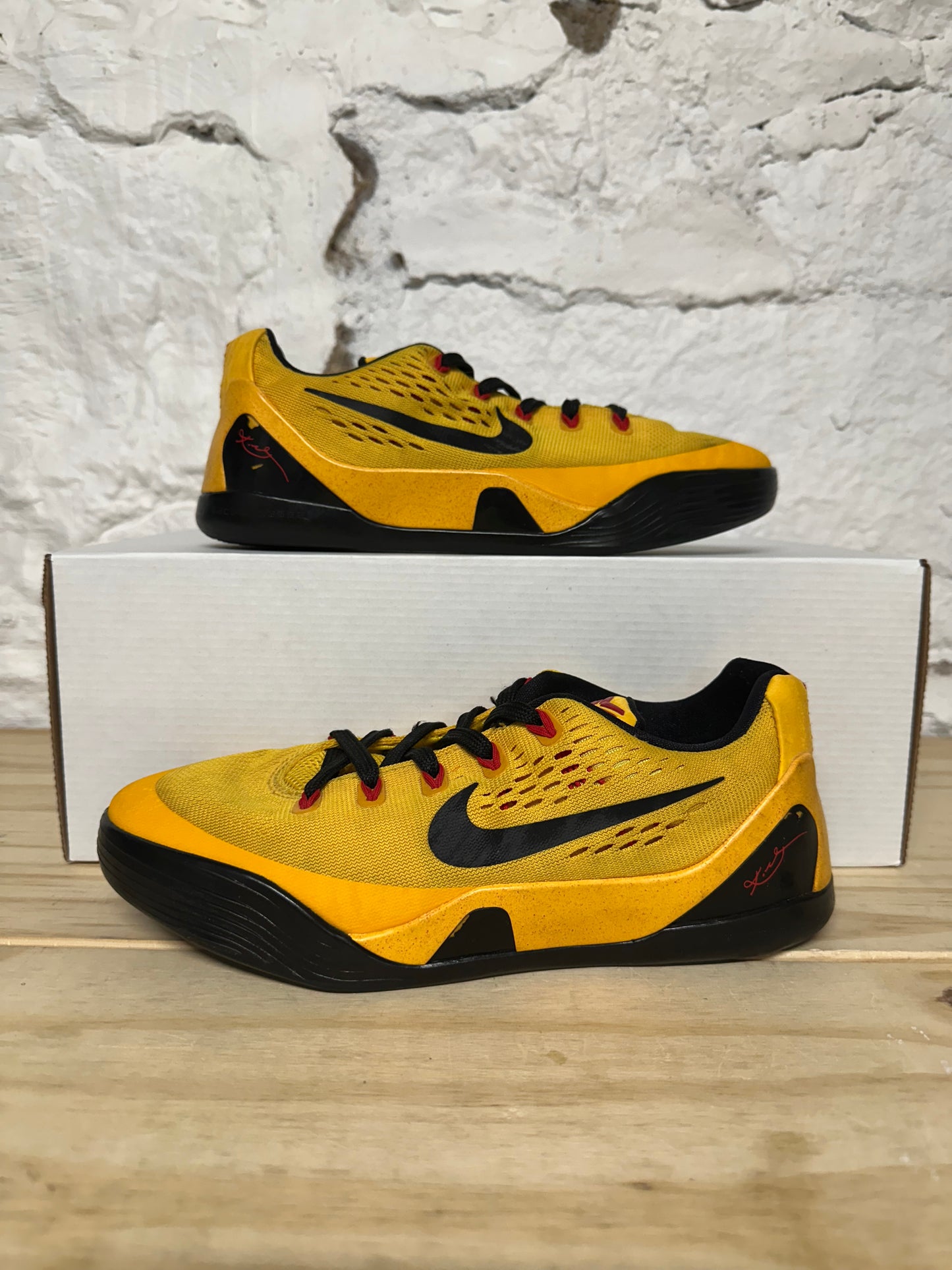 Nike Kobe 9 Low Bruce Lee Sz 5Y