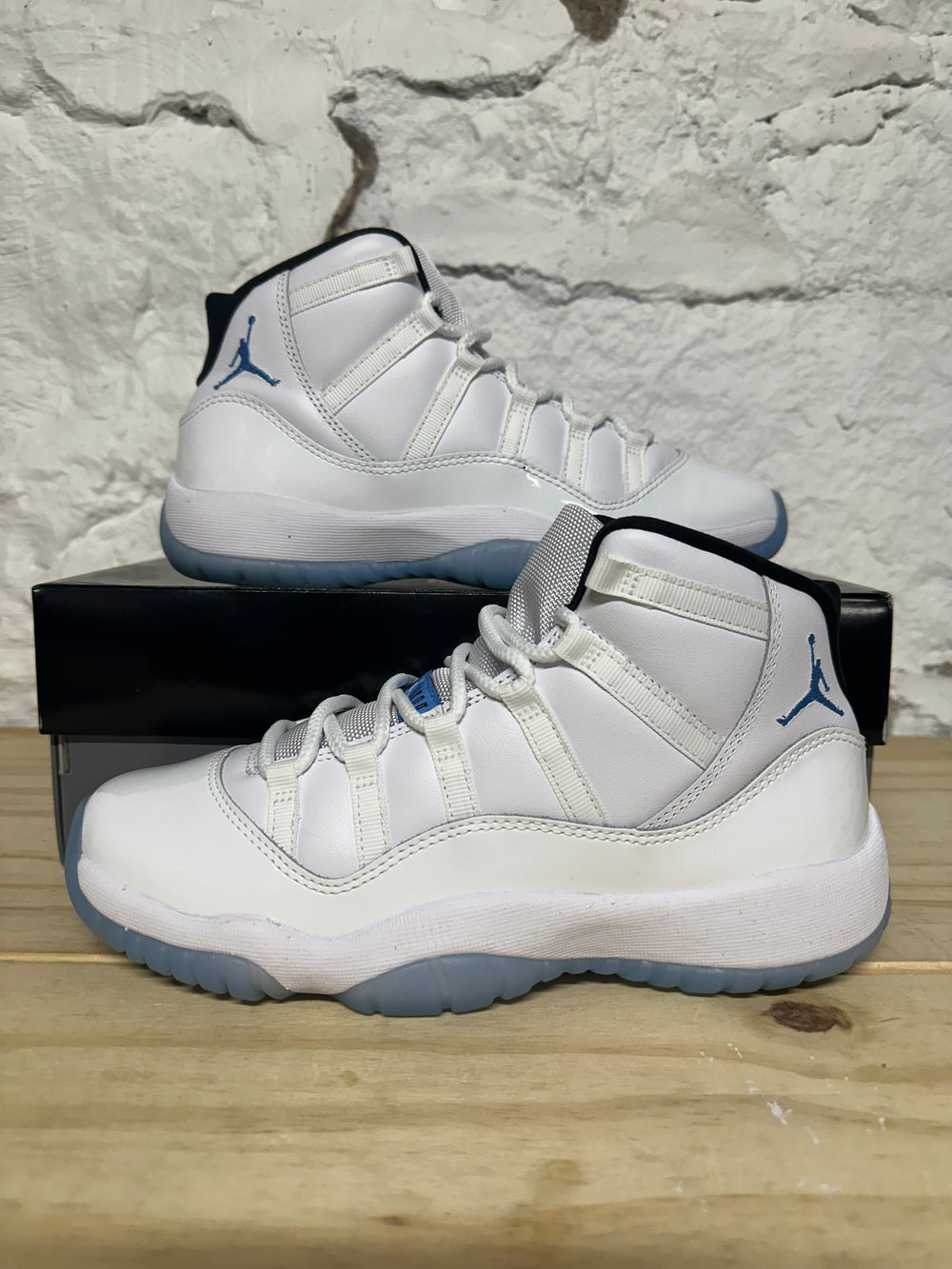 Air Jordan 11 High Legend Blue Sz 7Y