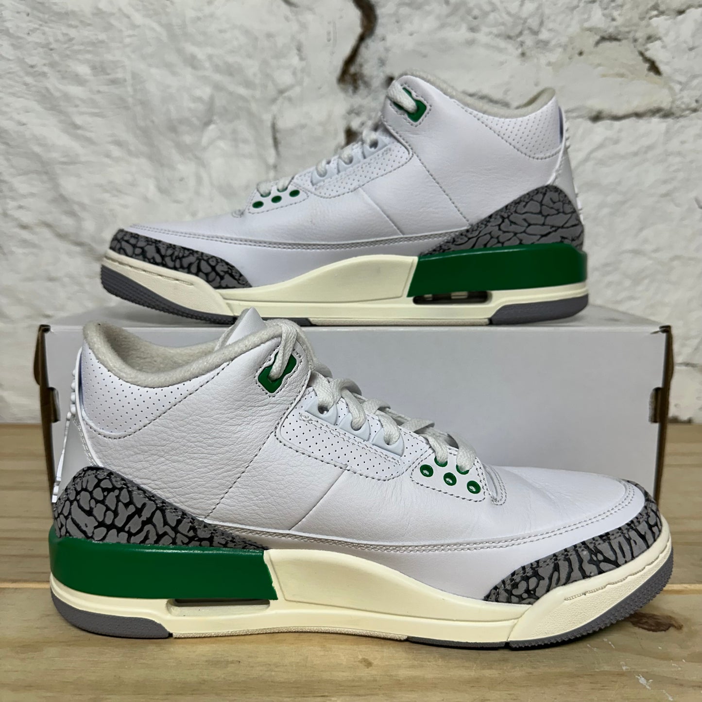 Air Jordan 3 Lucky Green Sz 8.5 (10W)