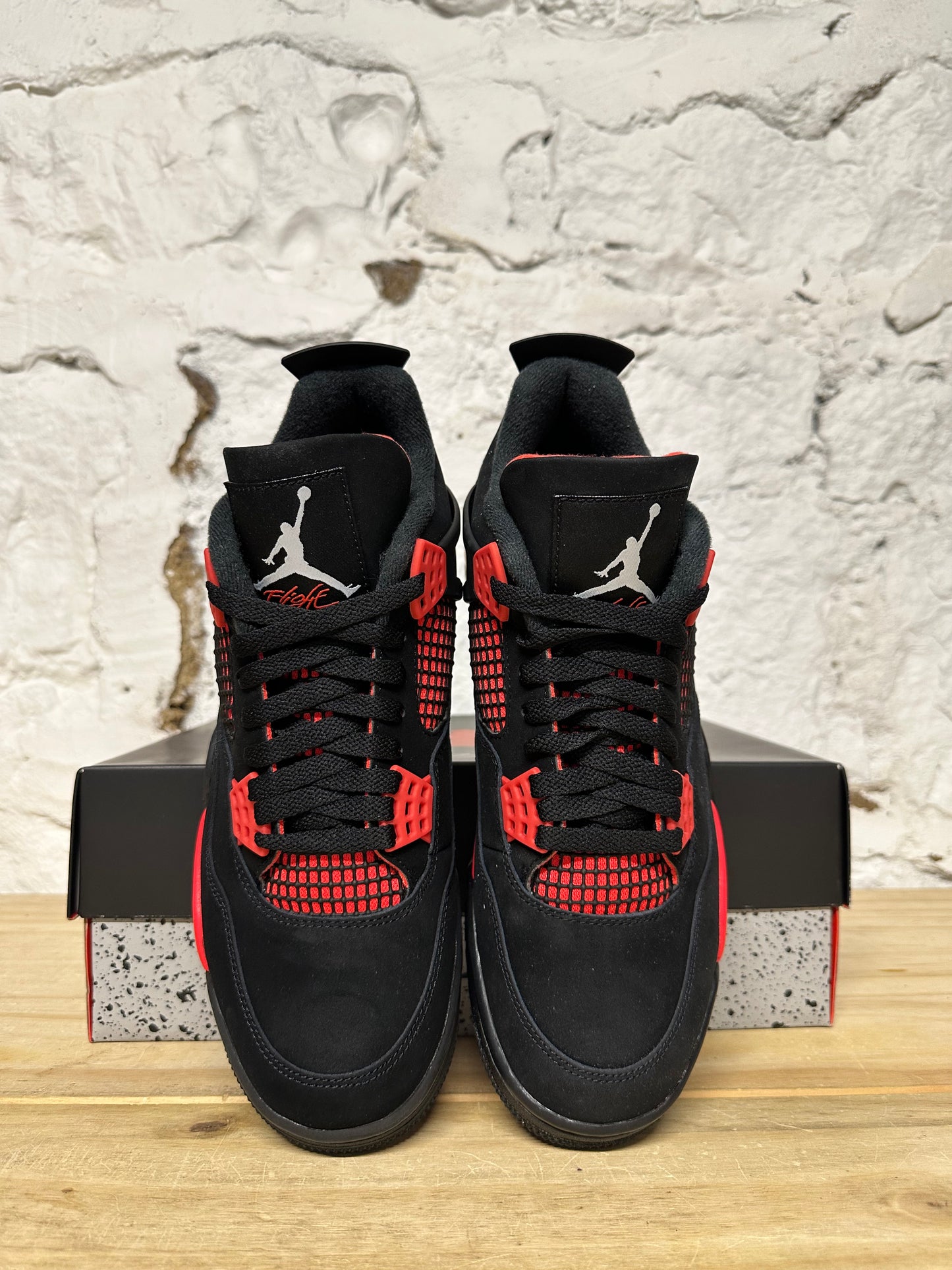 Air Jordan 4 Red Thunder Sz 9 DS