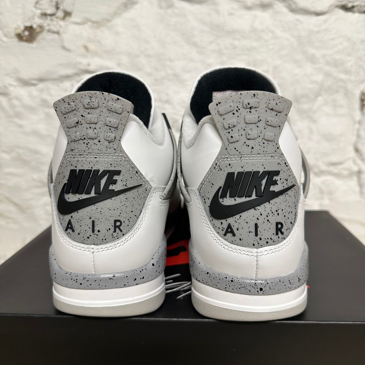 Air Jordan 4 White Cement Sz 9