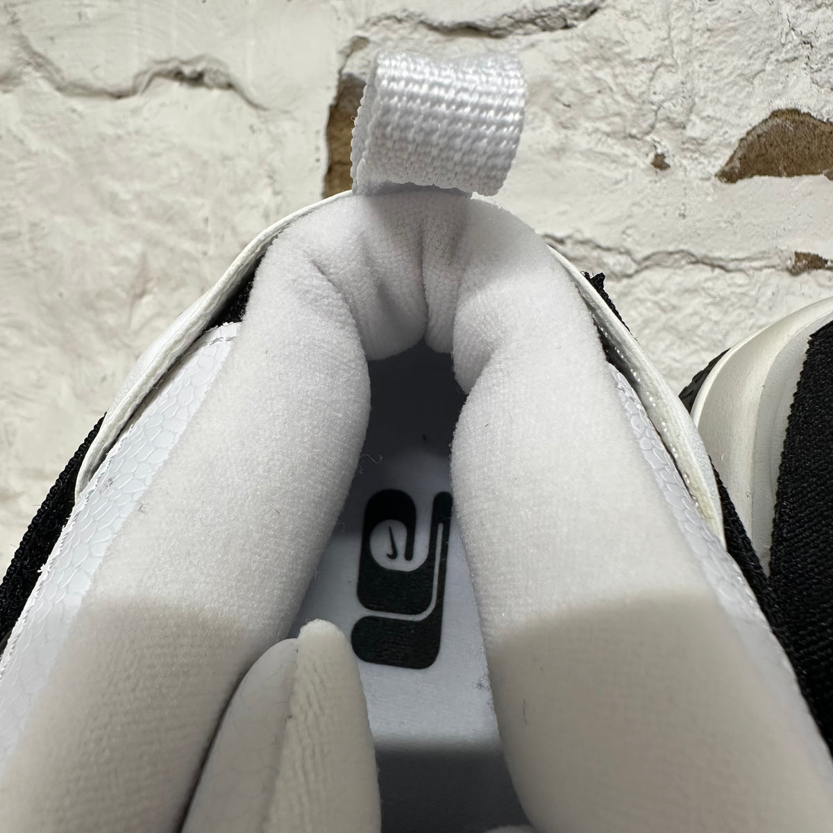 Nike Air Raid White Black Sz 10 DS