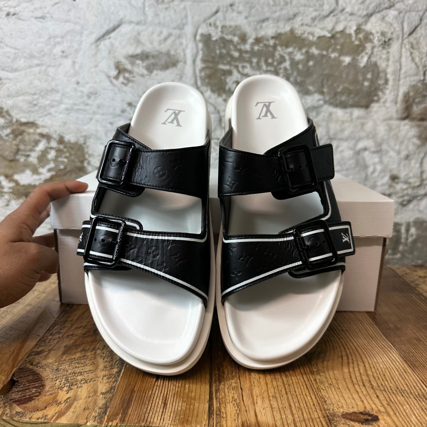 Louis Vuitton Black White Trainer Mule Sz 9.5 (8LV)
