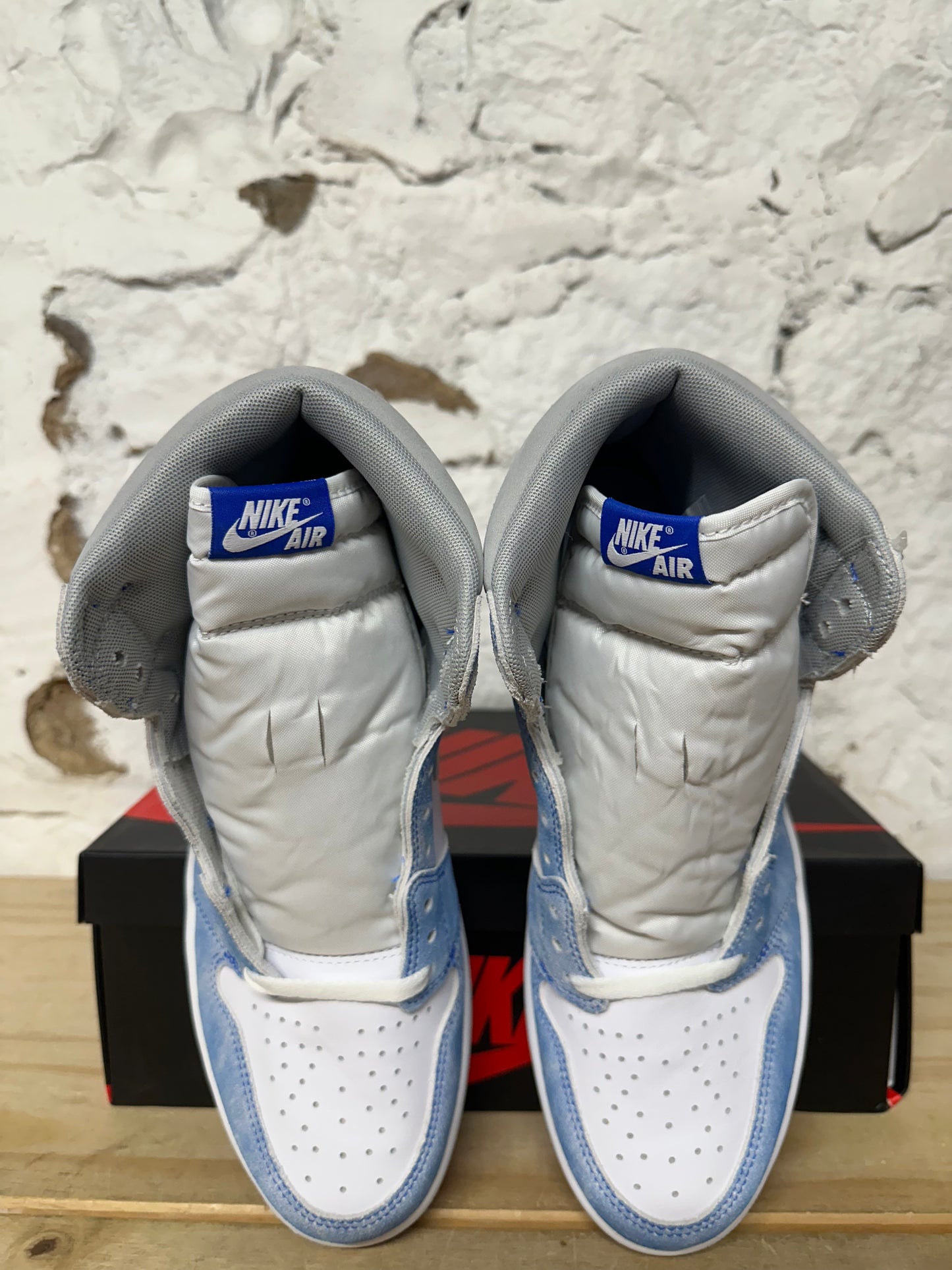 Air Jordan 1 High Hyper Royal Smoke Grey Sz 11 DS