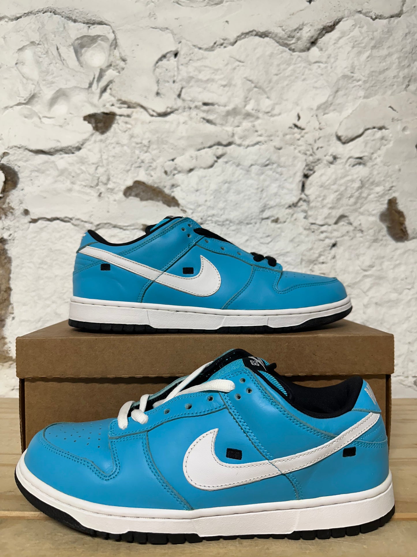 Nike SB Dunk Low Tokyo Blue Taxi Sz 10.5 DS