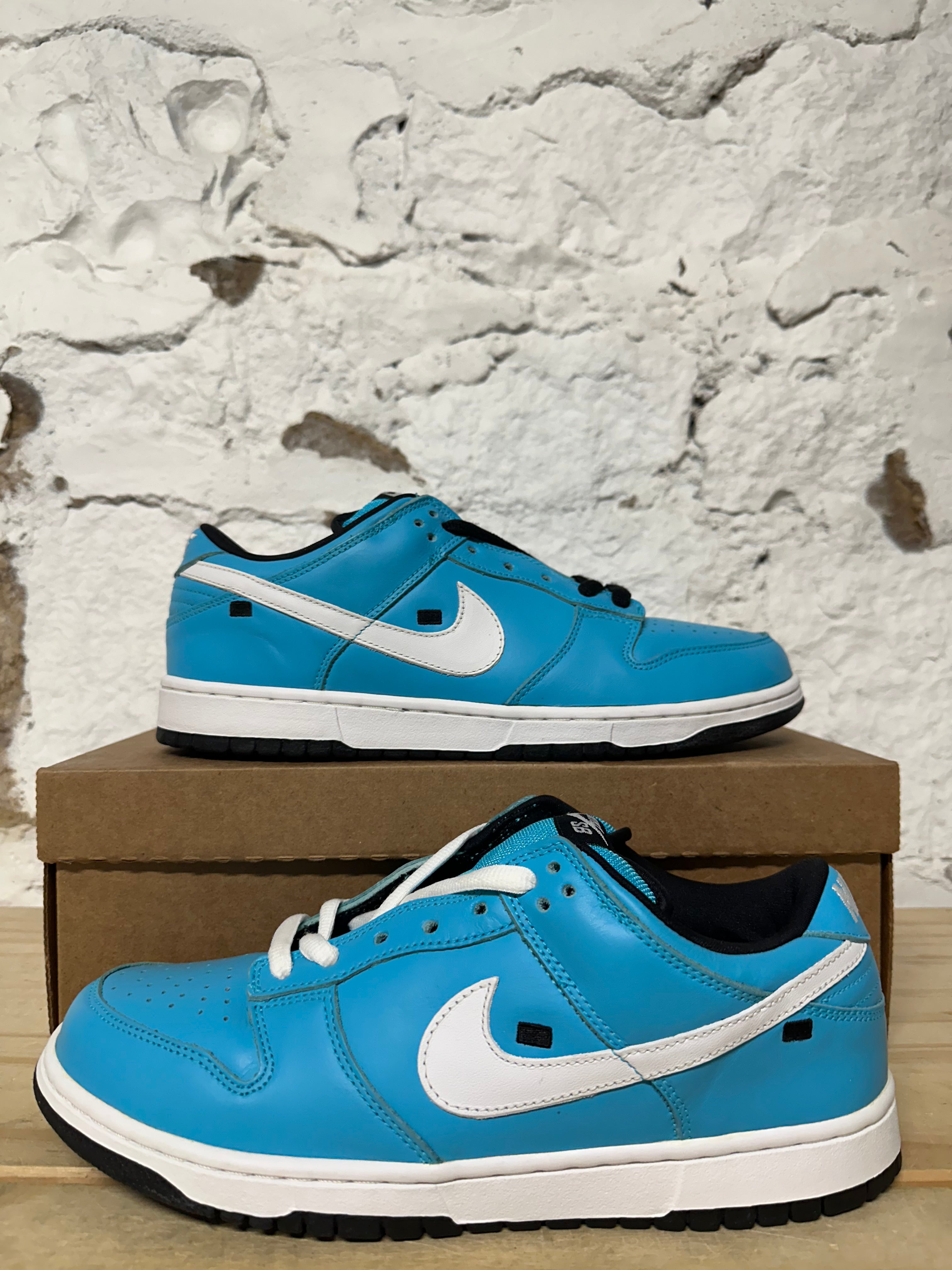 Nike SB Dunk Low Tokyo Blue Taxi Sz 10.5 DS