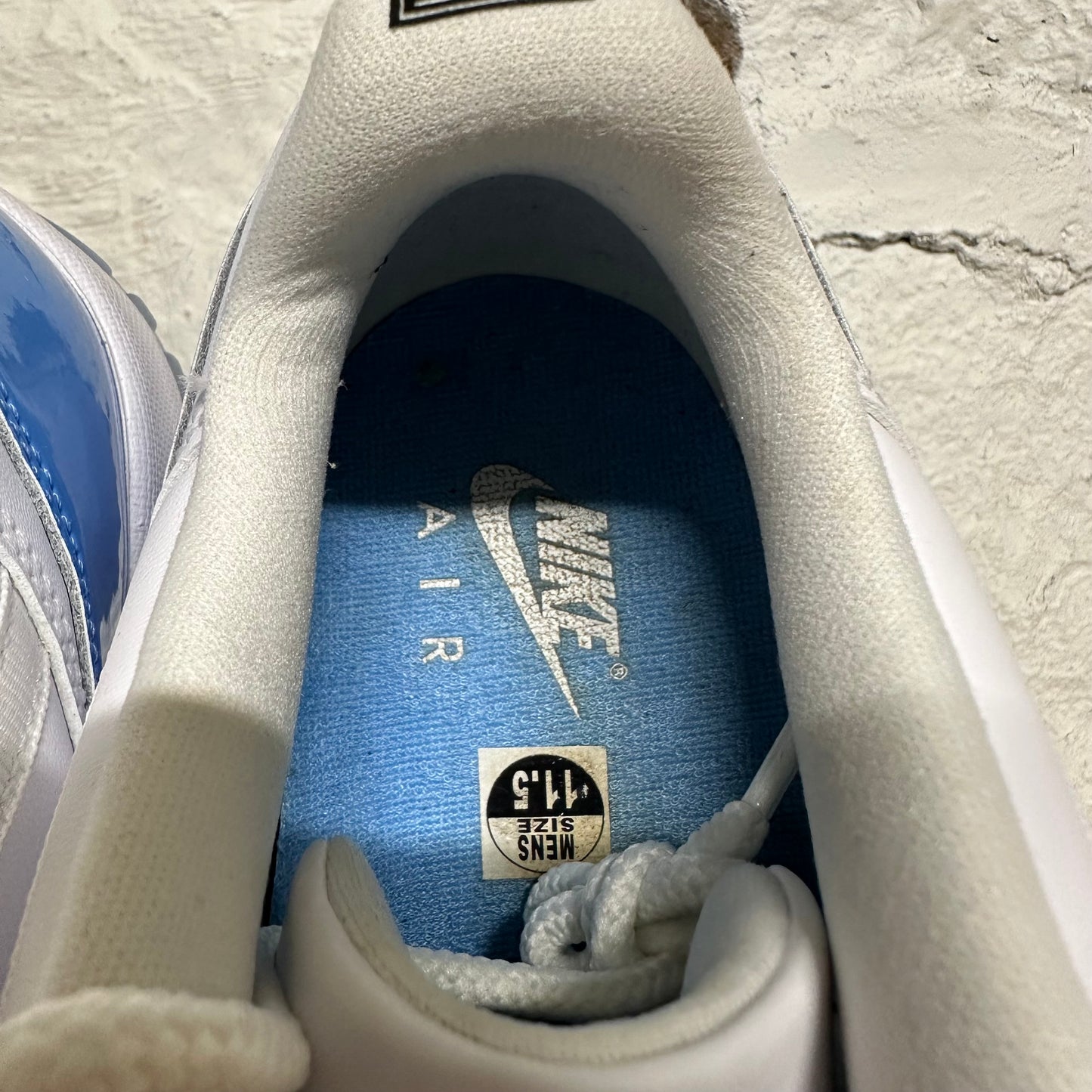 Air Jordan 11 Low University Blue Sz 11.5