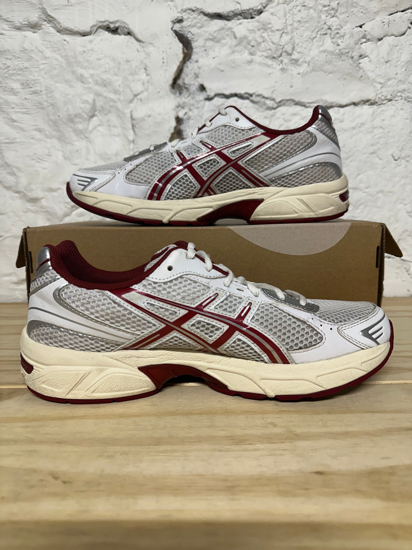 Asics Gel-1130 White Red Dahlia Sz 8.5