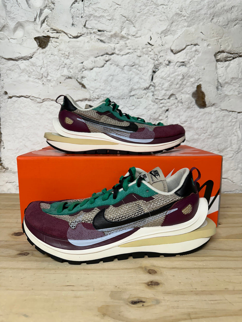 Nike Vaporwaffle Sacai Villian Red Sz 11.5