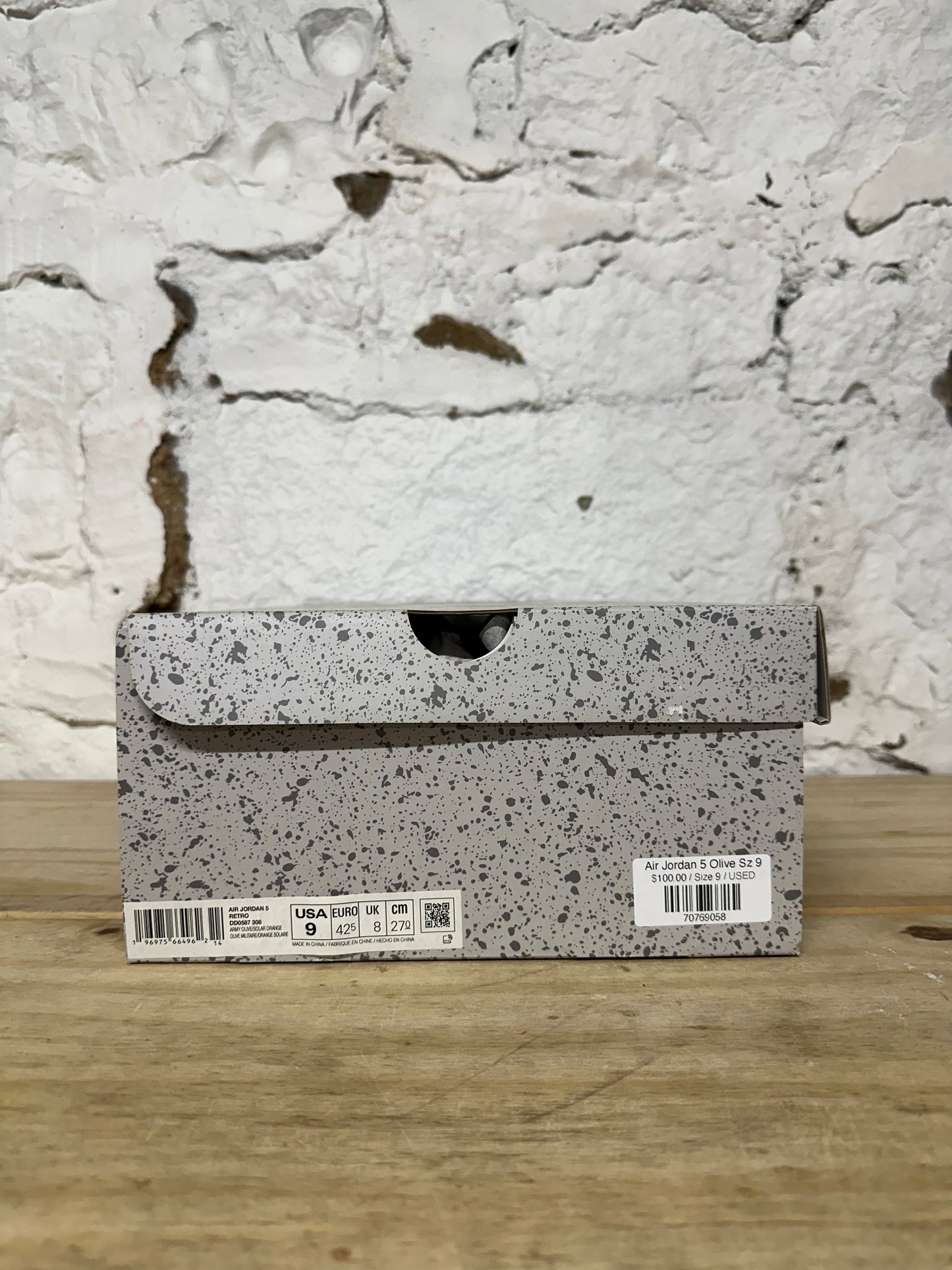 Air Jordan 5 Olive Sz 9
