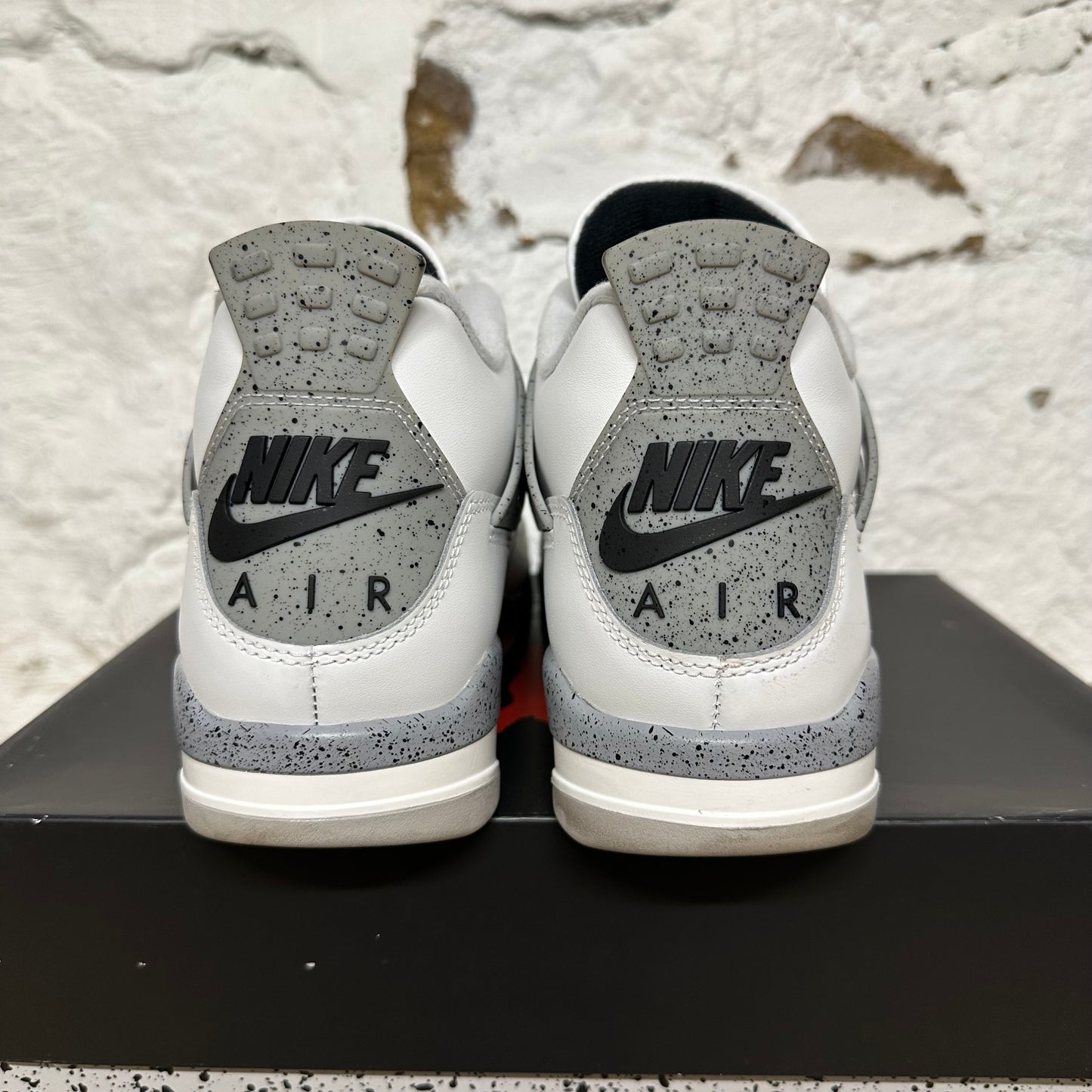 Air Jordan 4 White Cement (2025) Sz 9.5