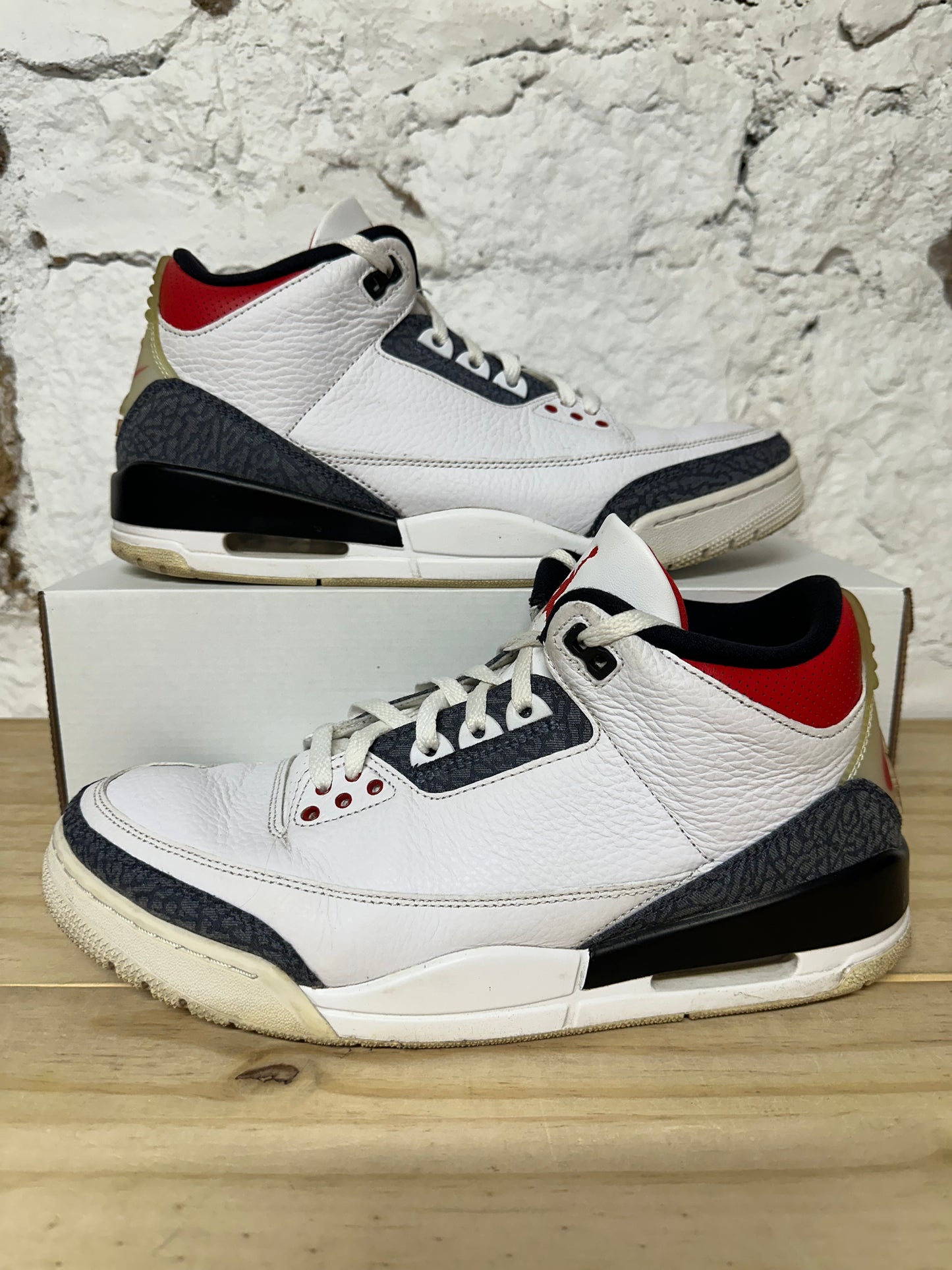Air Jordan 3 Fire Red Denim Sz 12